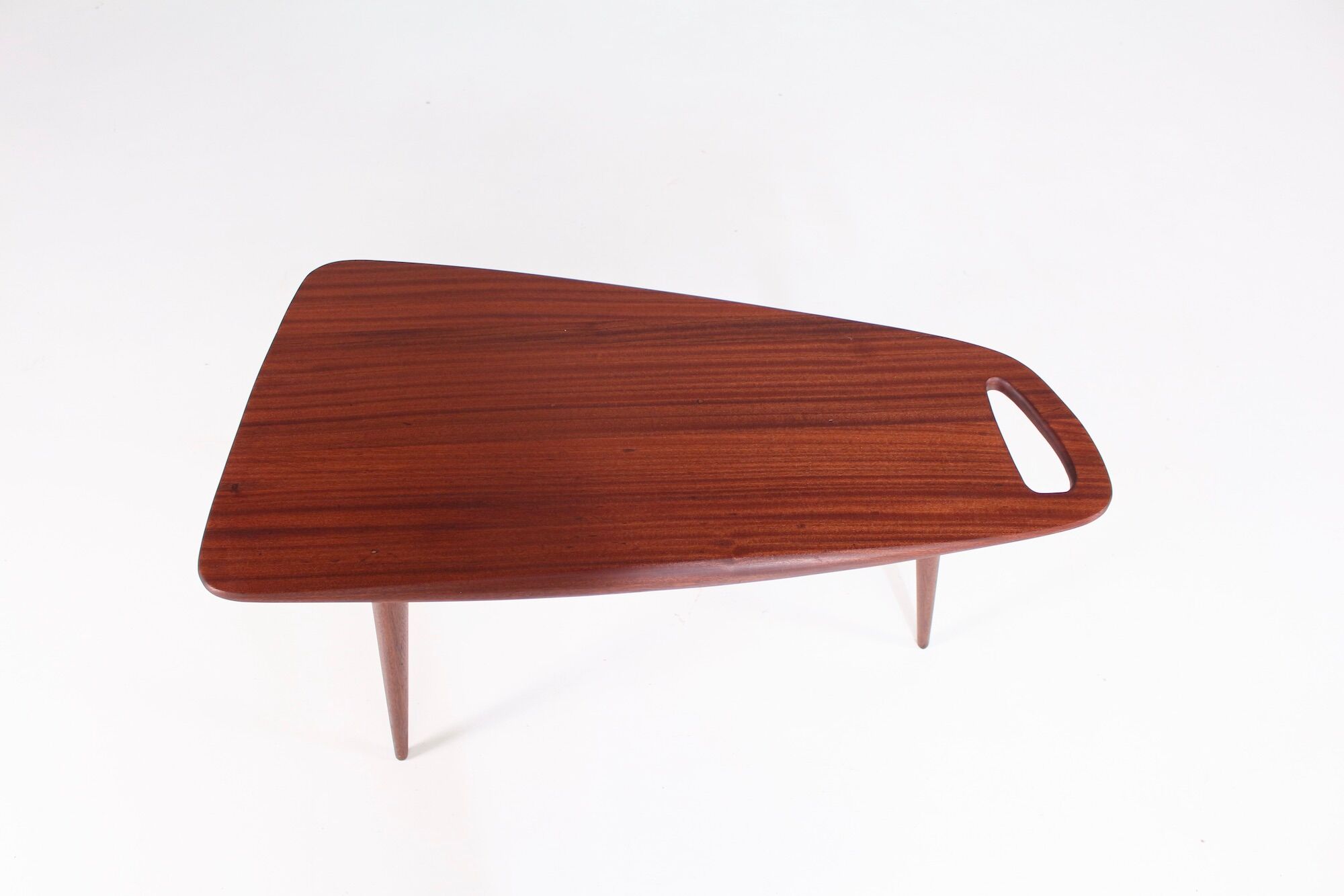 “Model 44” tripod coffee table Pierre Cruège