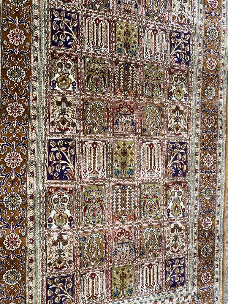 Vintage turkish silk carpet 92x157 cm