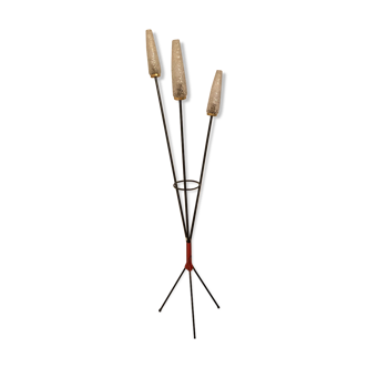 Beautiful tripod lamp