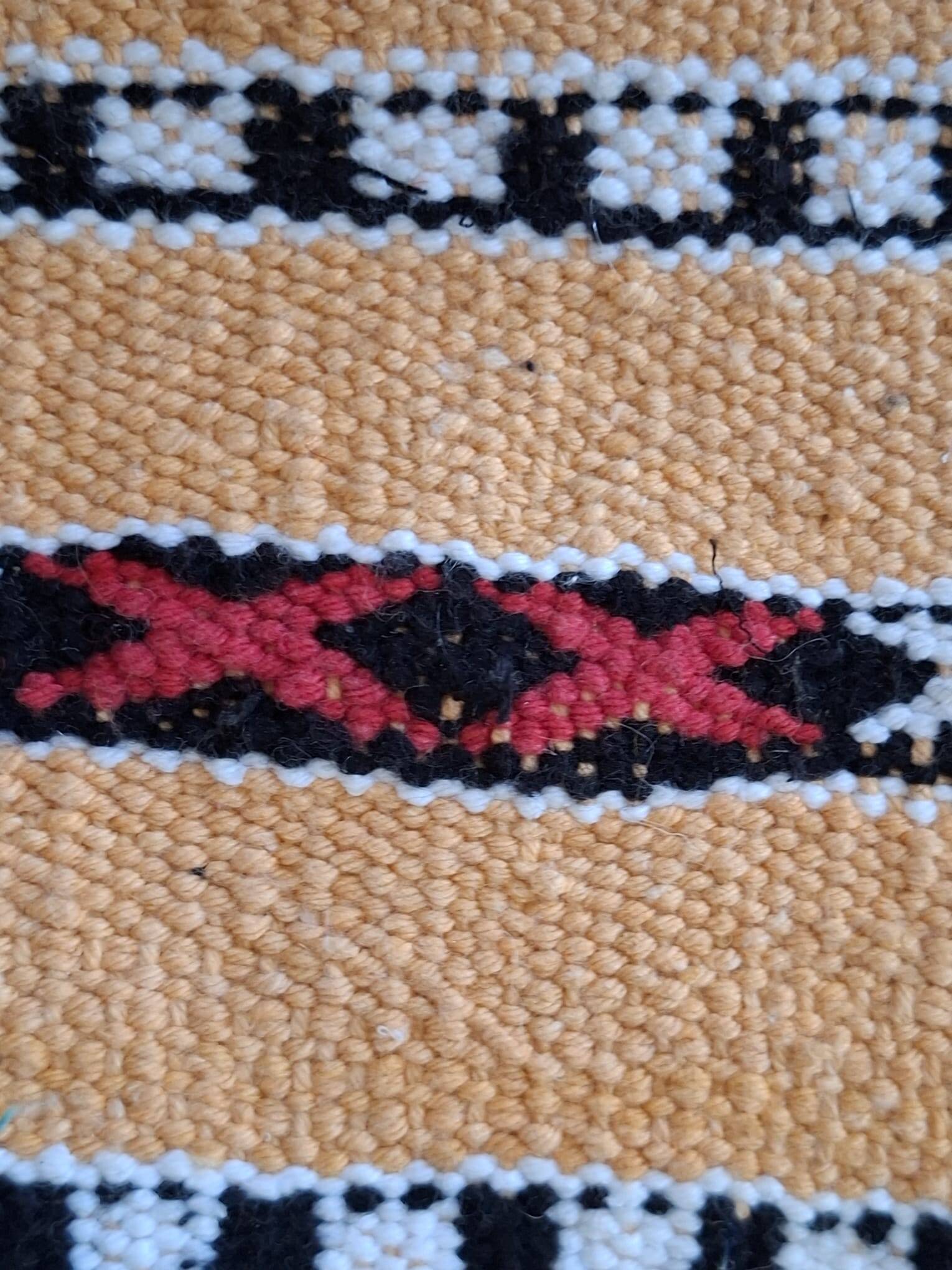 Small Berber Kilim Ochre Sand – Flat Weaving Hanbel – 77x150 cm