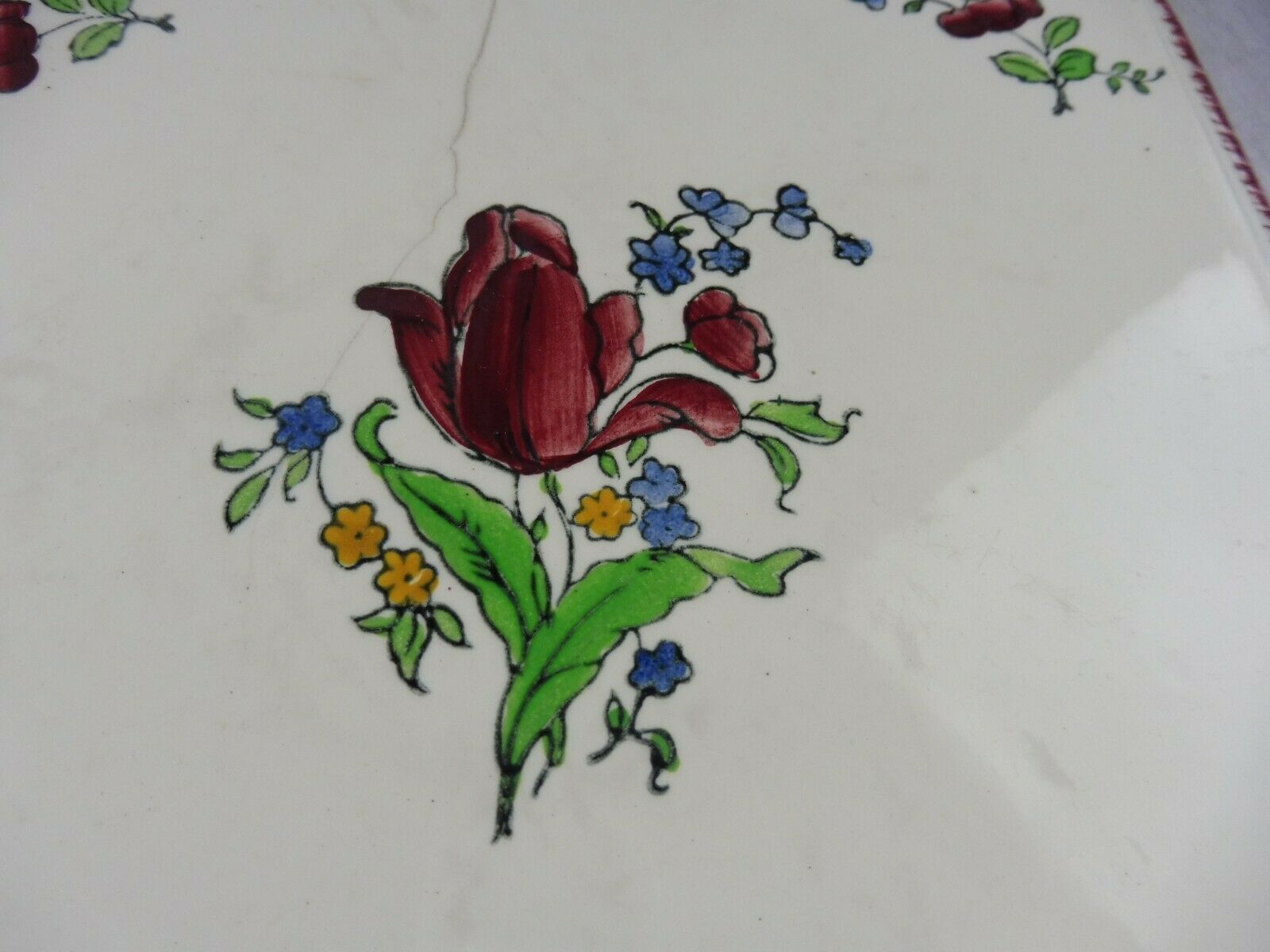 Old table mat décor Lorraine, ceramic from Gien