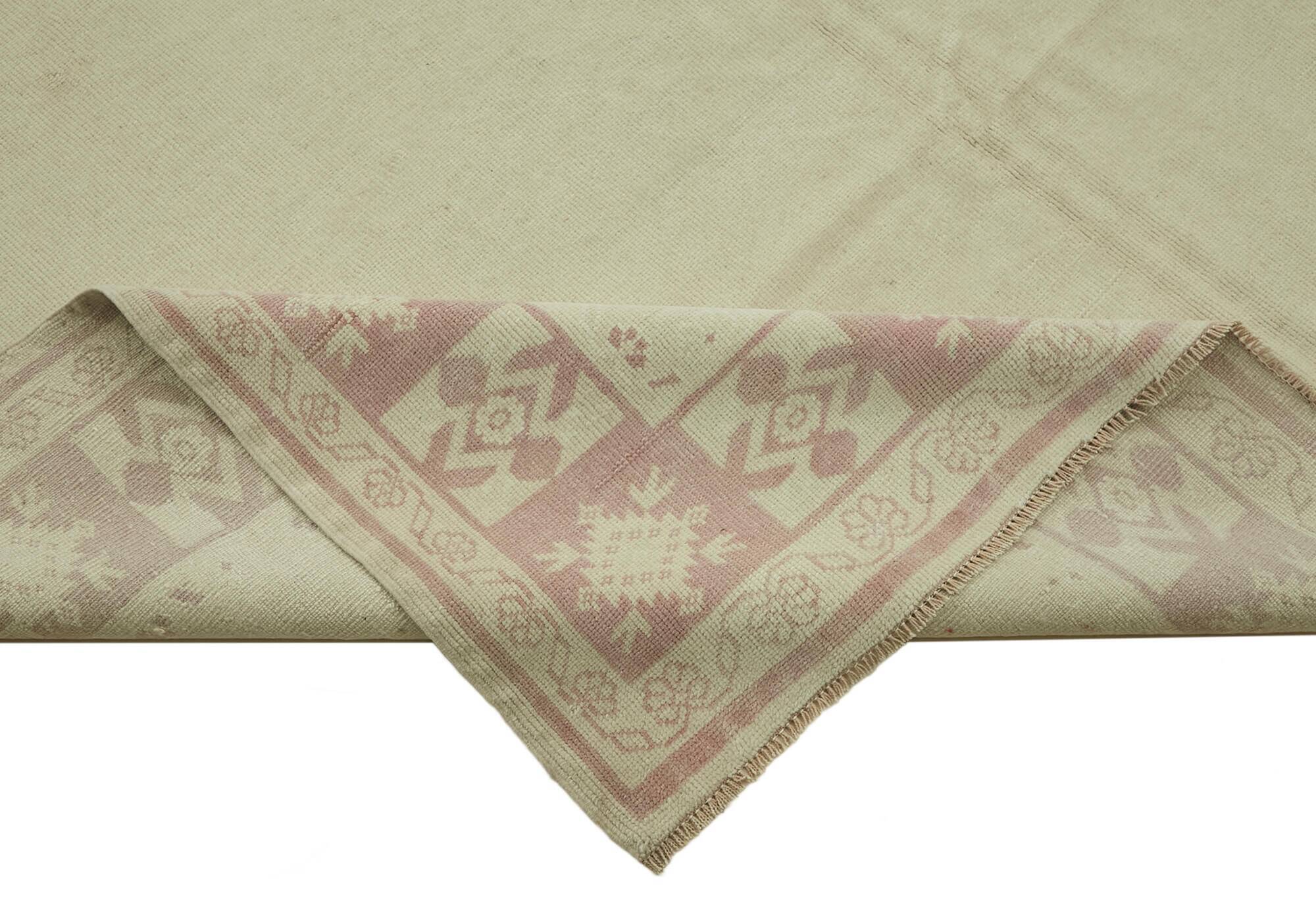 Turkish Vintage Anatolian Rug 209 cm x 276 cm