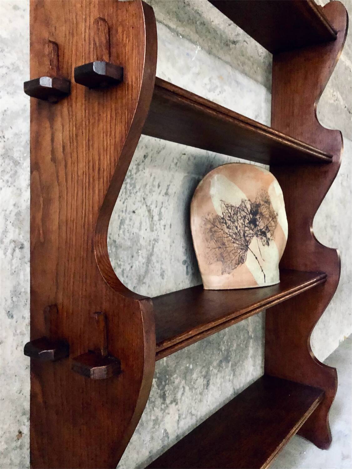Brutalist shelf with dowels in solid oak