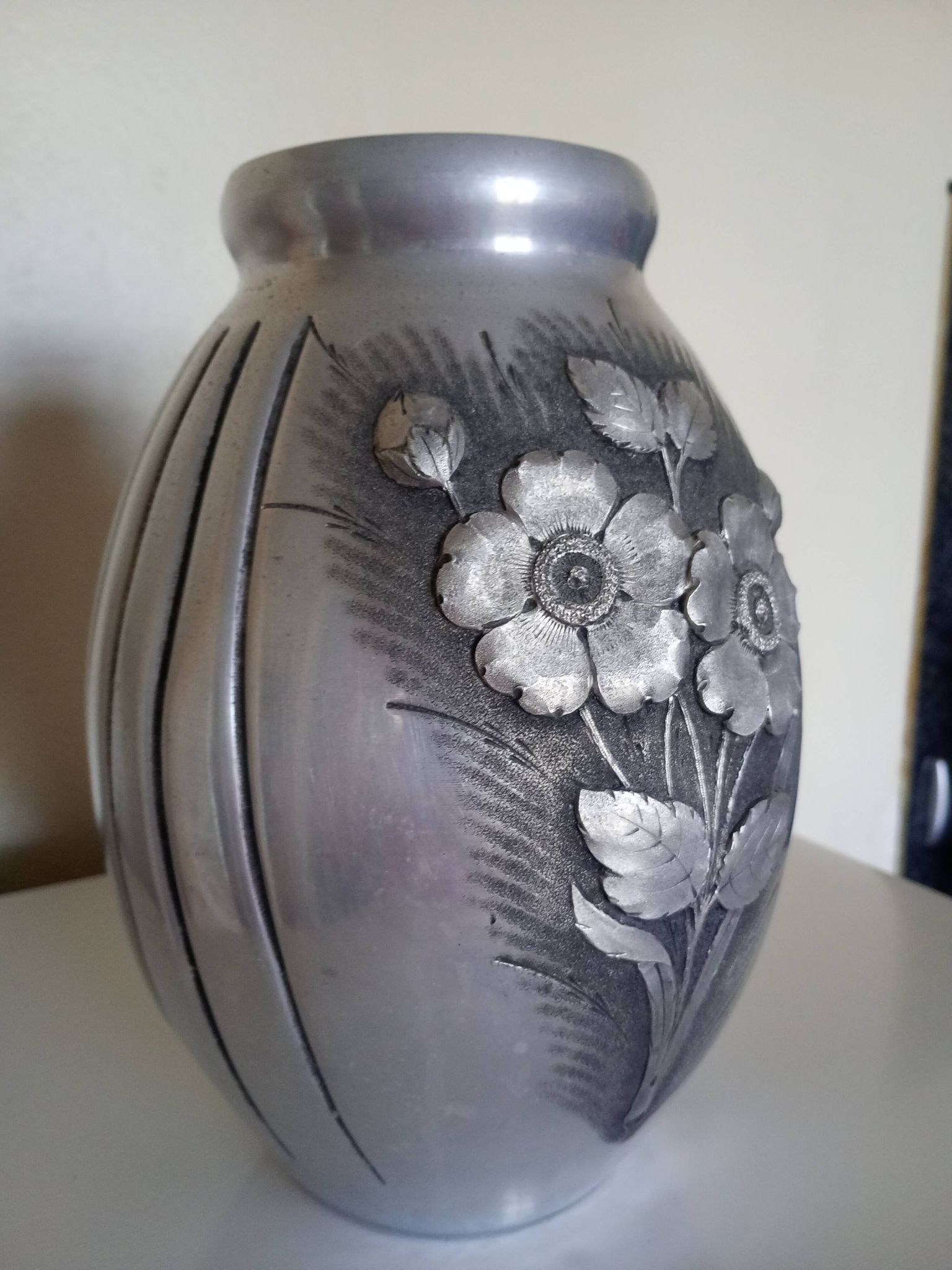 Aliométal Artistic Edition Irman - Relief Flower Vase - aluminium