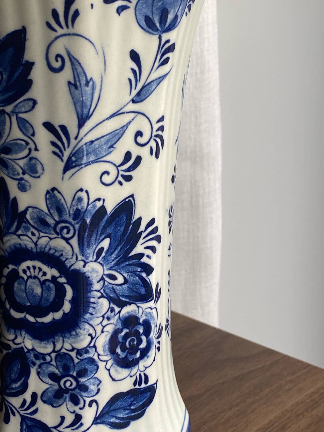 Vintage blue Delfts vase