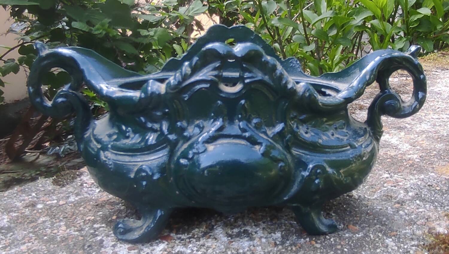 Jardinière en fonte