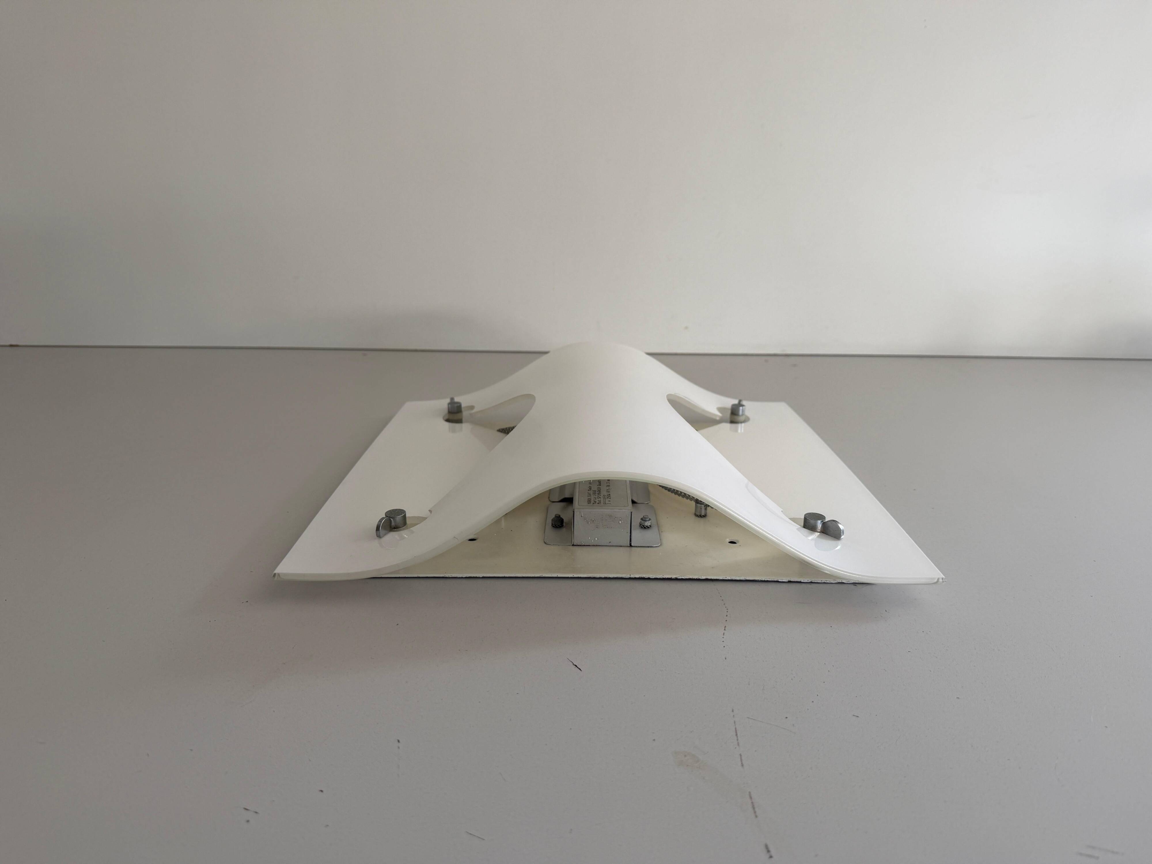 Simple wall light in opal glass with a square design, 1970s, Italy.