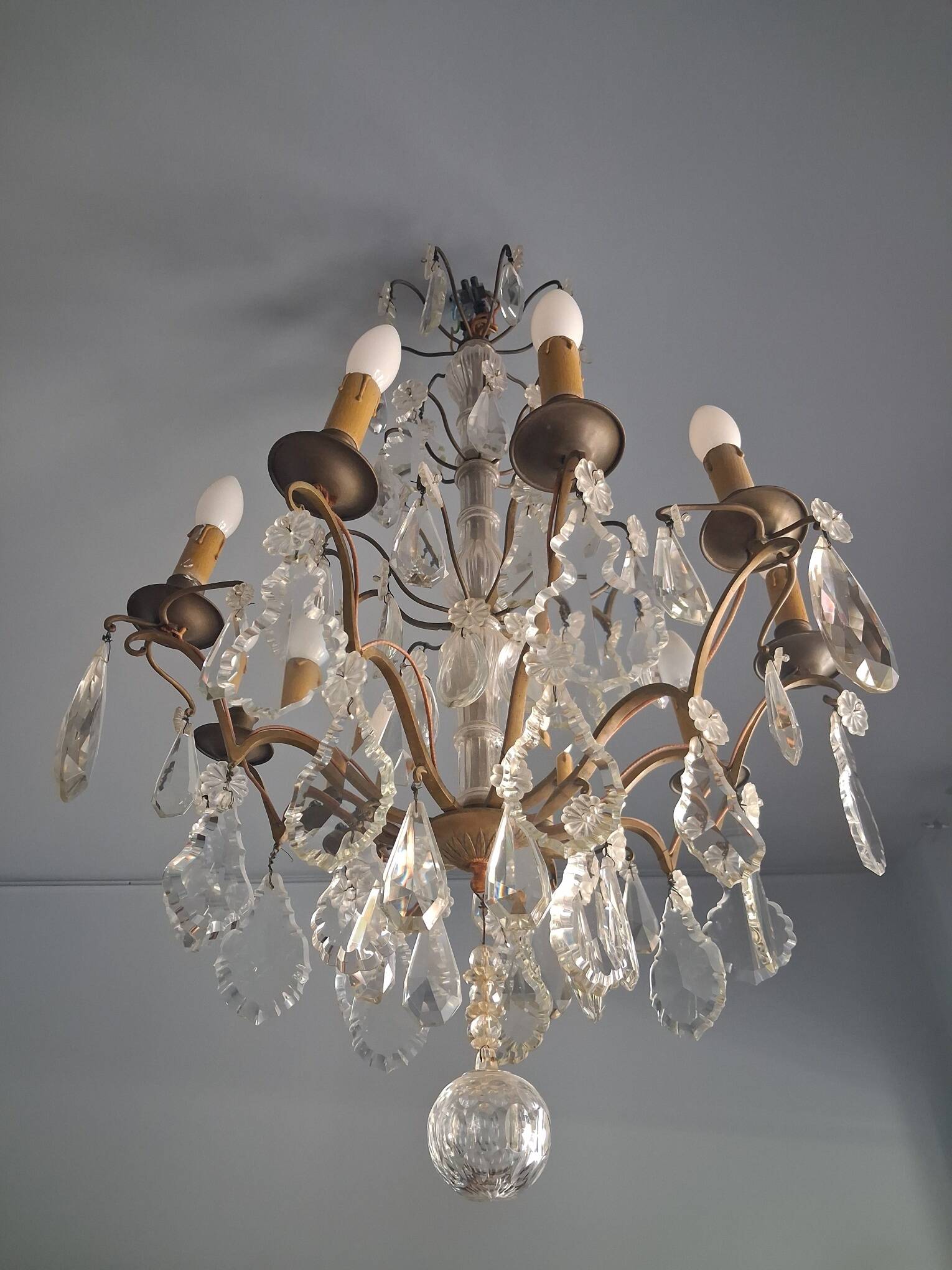 Bronze and crystal chandelier with 9 lights