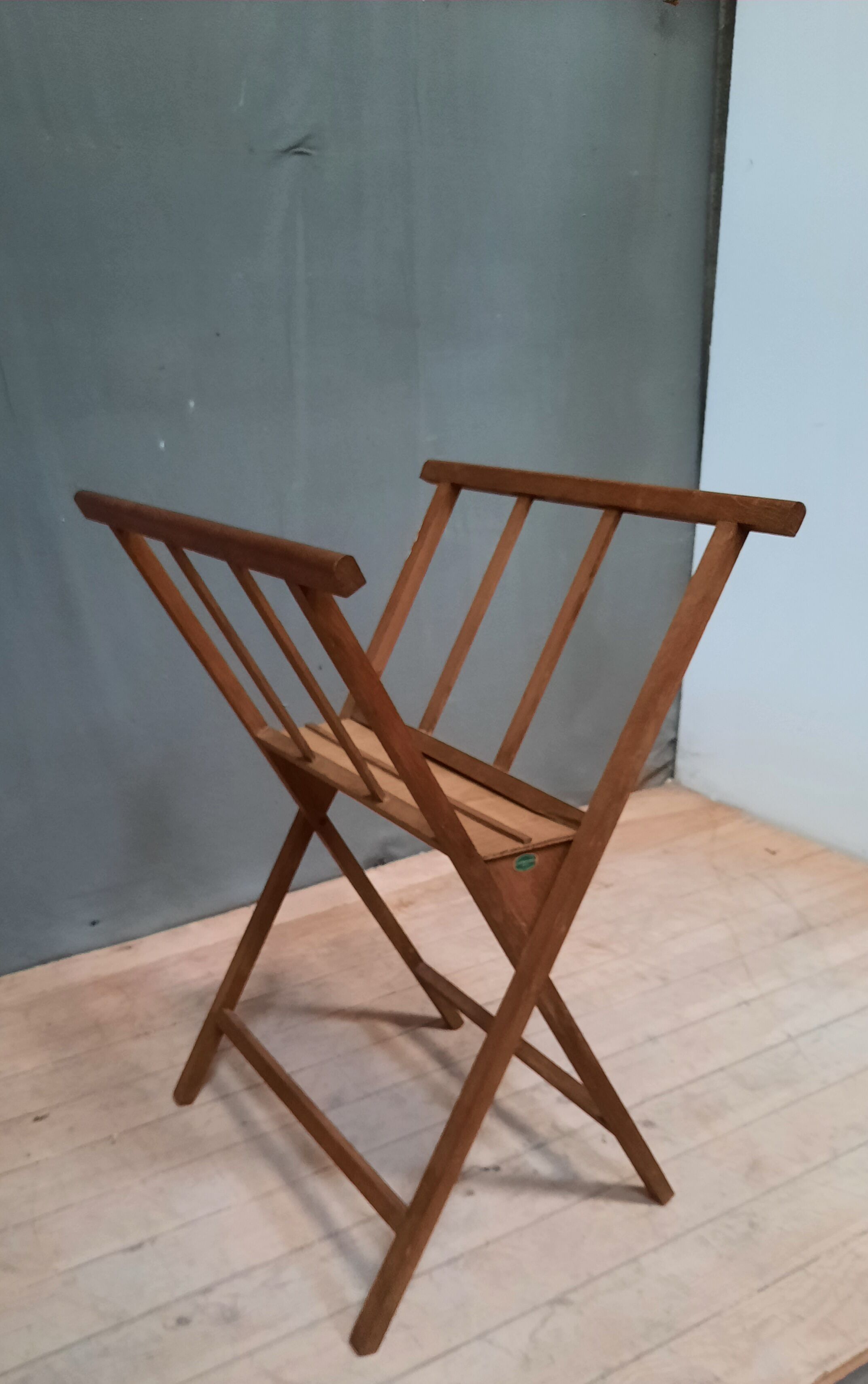 Porte revue pliant en chêne