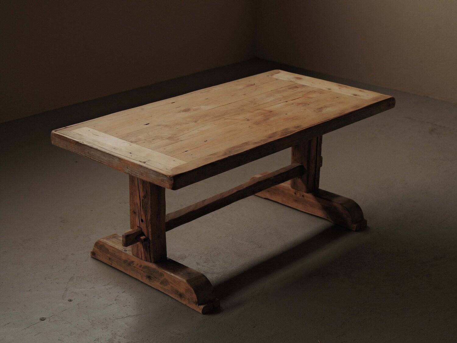 Solid pine dining table – Handcrafted, around 1970