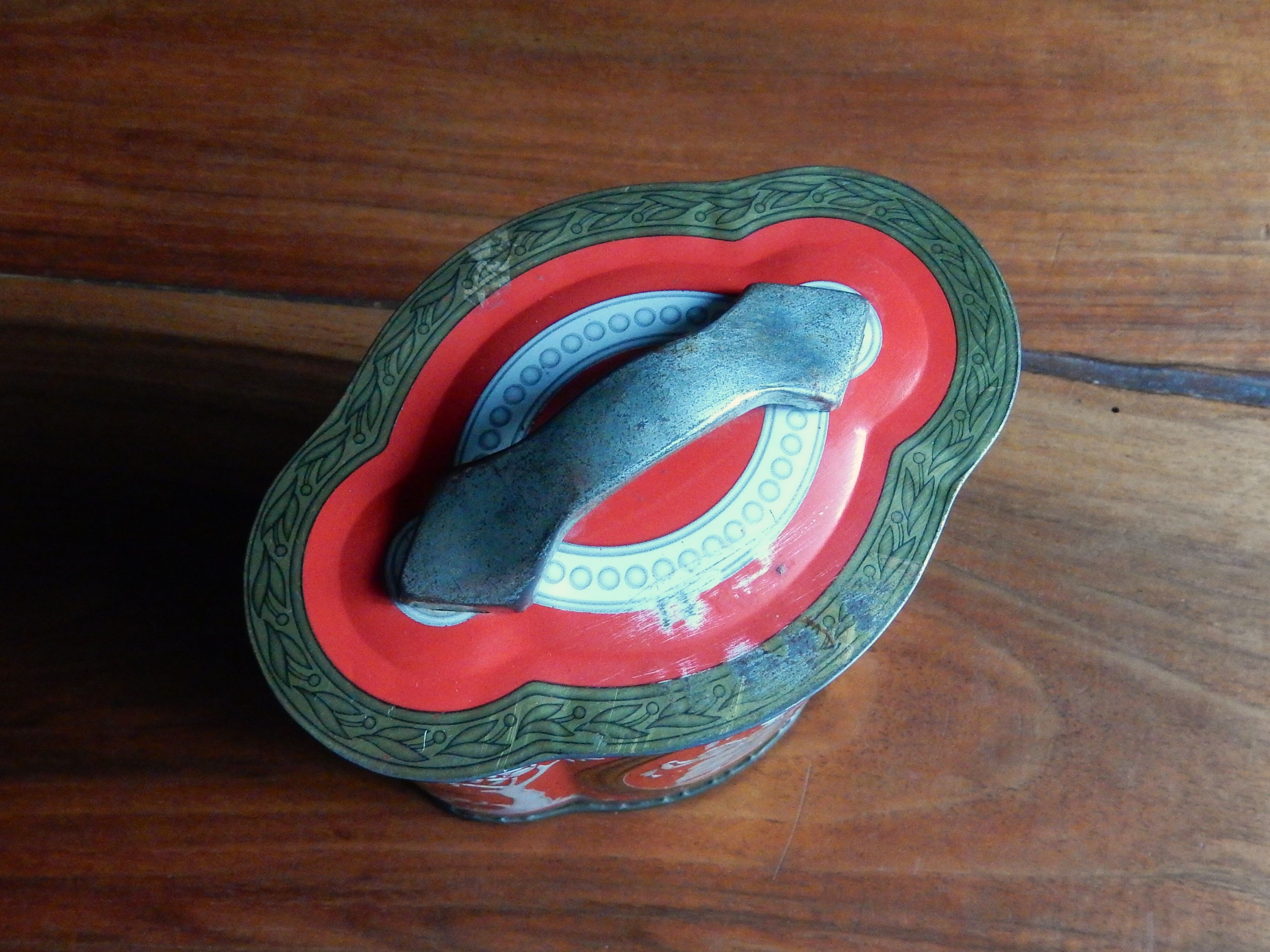 Ancient Greek style tea box