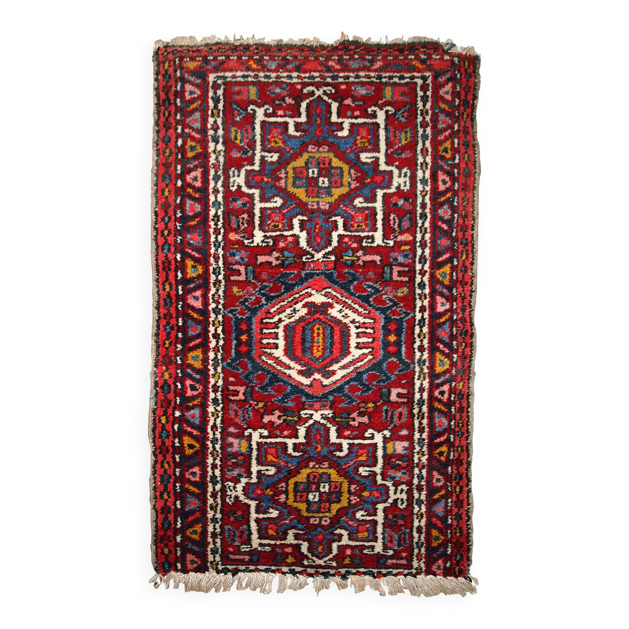 Tapis Antique Karajeh en Laine, Années 1920, Élégance et Tradition