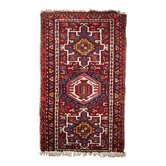 Tapis Antique Karajeh en Laine, Années 1920, Élégance et Tradition