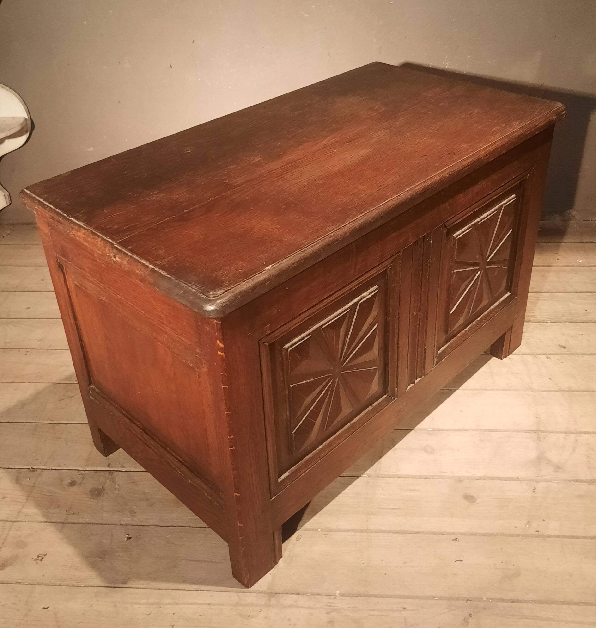 Coffre à pointes de diamant