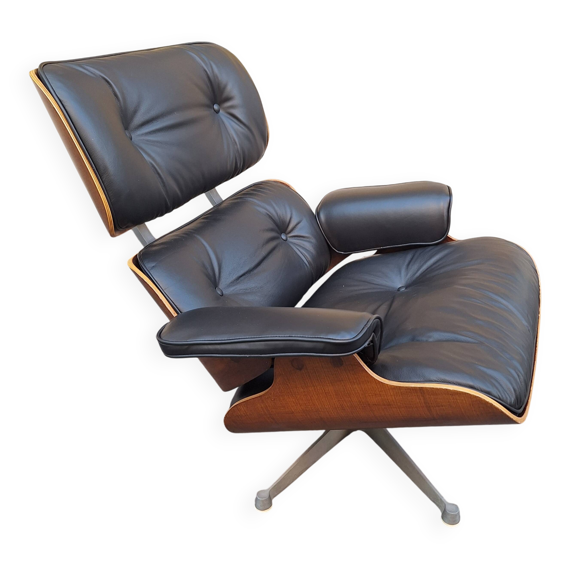 Vintage Lounge Chair in Black Leather by Charles Eames and Ray Eames for Herman Miller, 1960s