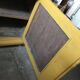 Armoire en pin peinte ocre jaune paille - meuble d'époque 1890-1919, style antique
