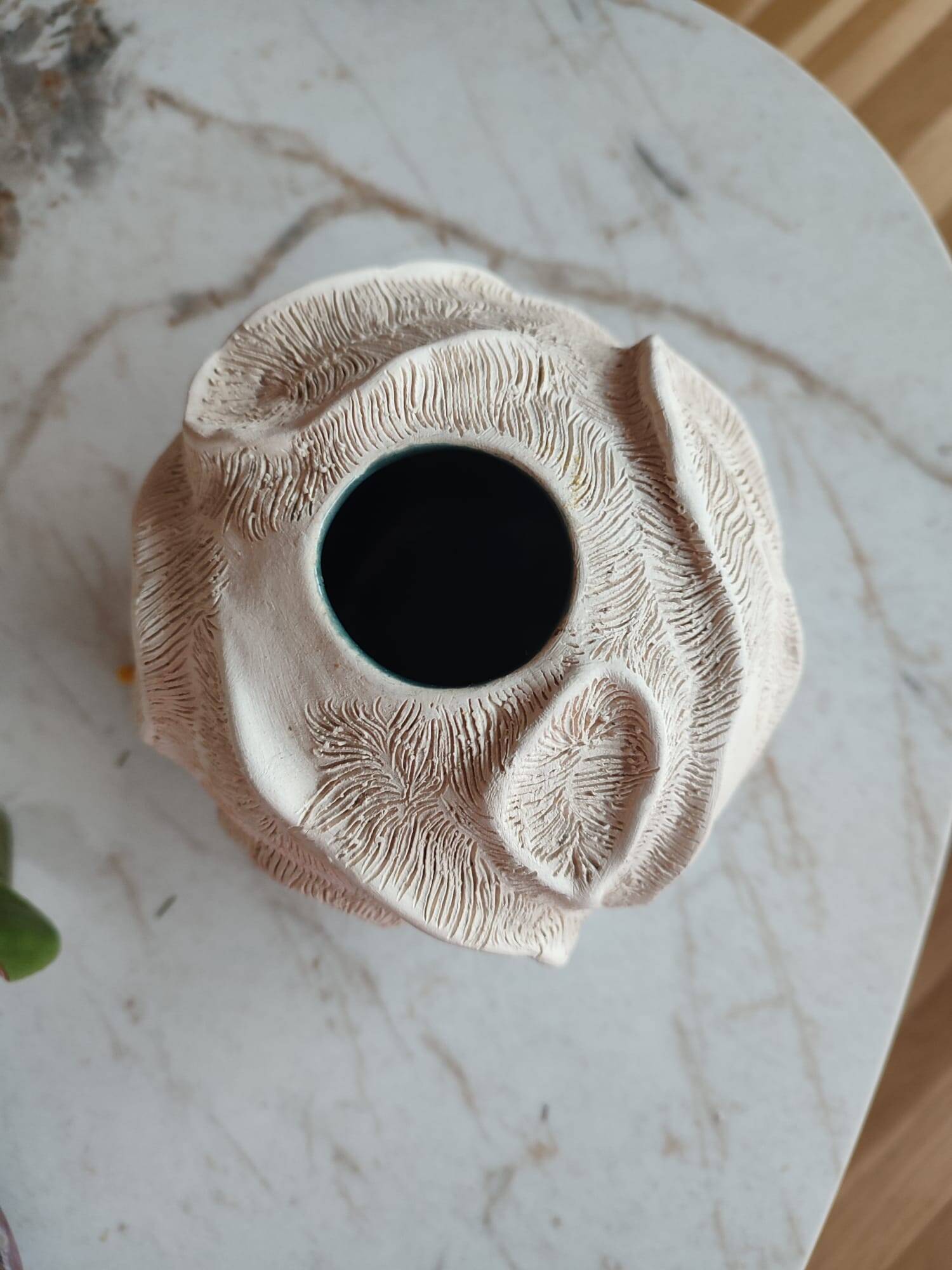 Round matte ceramic vase