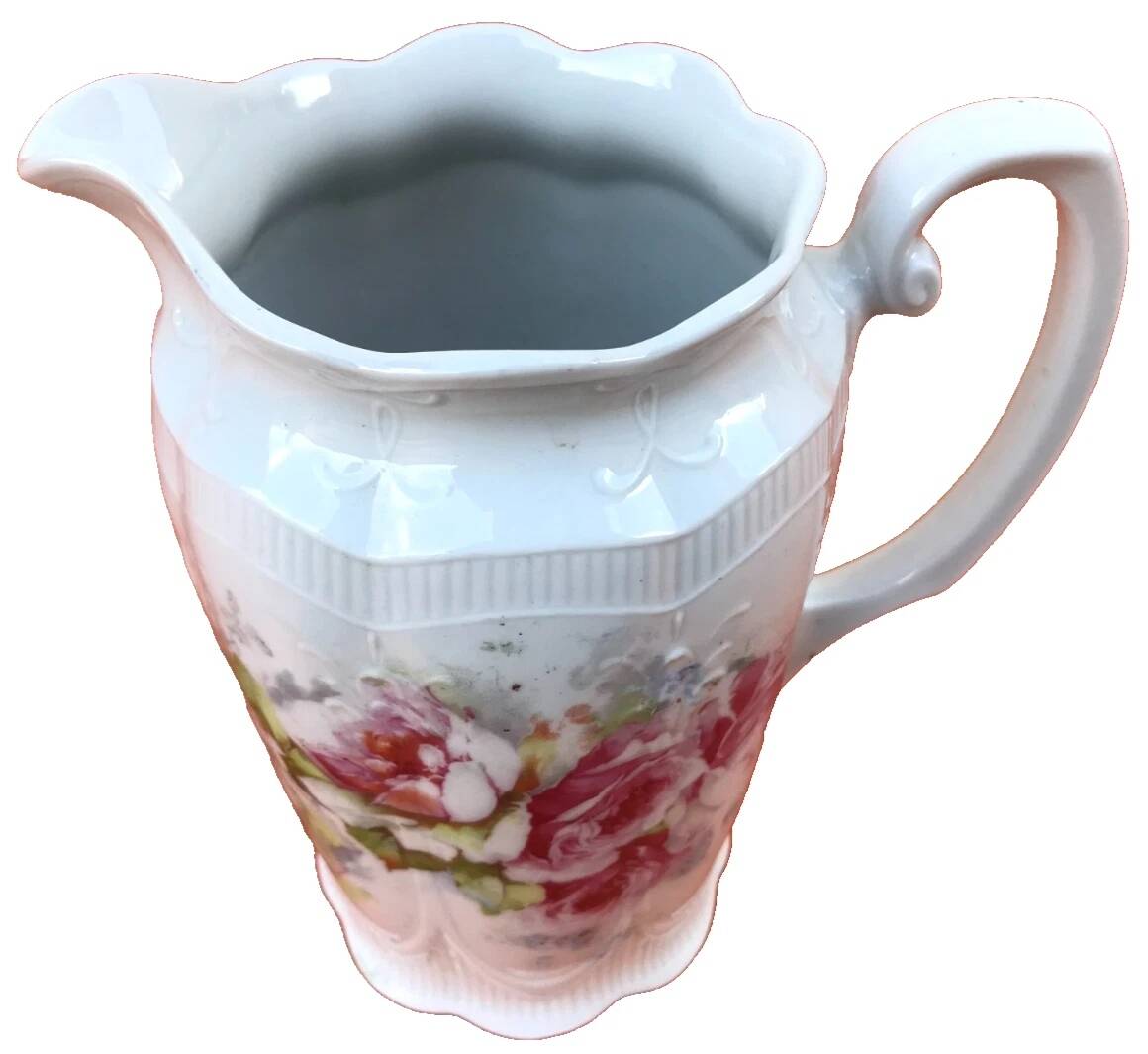1900s Large model jug White porcelain with floral decoration