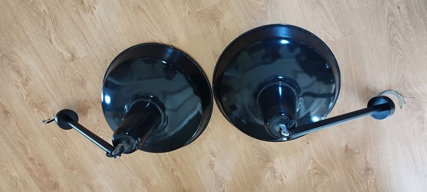 Paire de lampes d'atelier suspensions émaillée noire