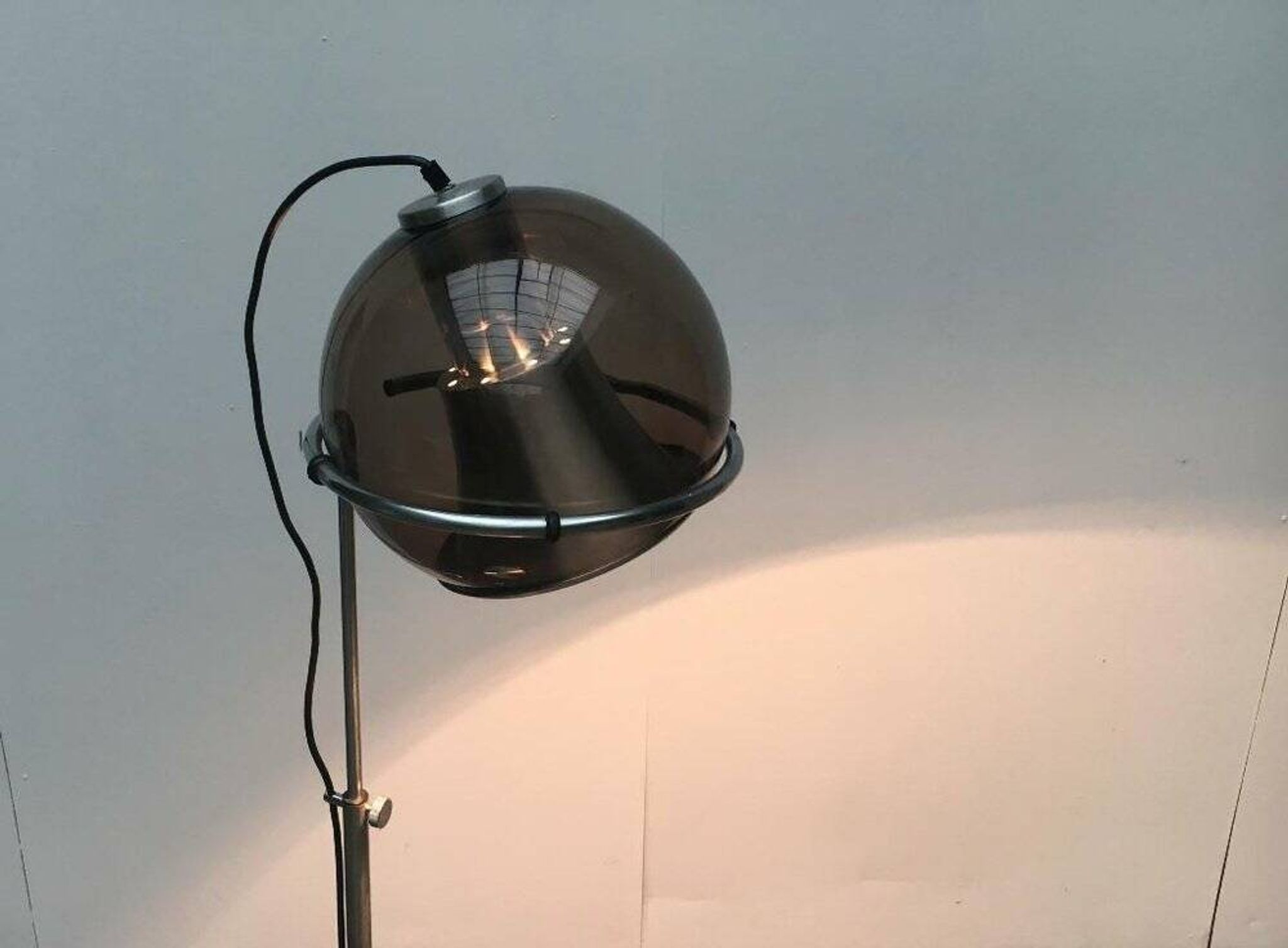 Lampe sur pied boule de l'espace moyen siècle néerlandais de Gepo, années 1960