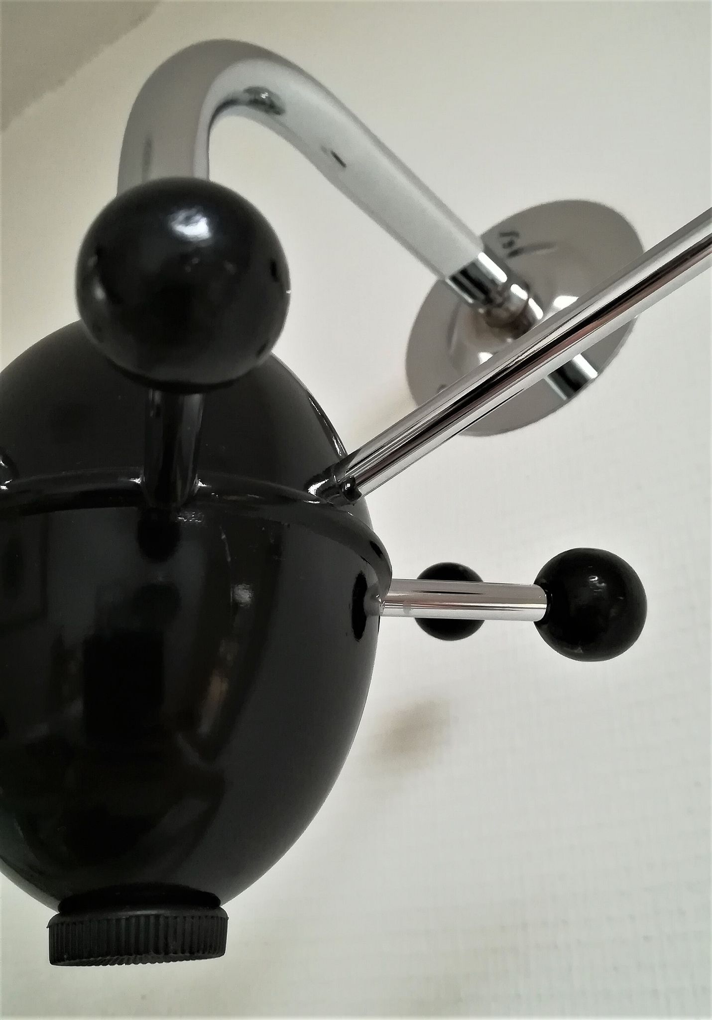 Black Sputnik coat rack and chrome 80s design