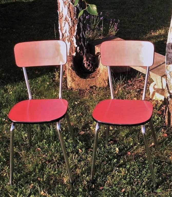 Lot 2 formica chairs