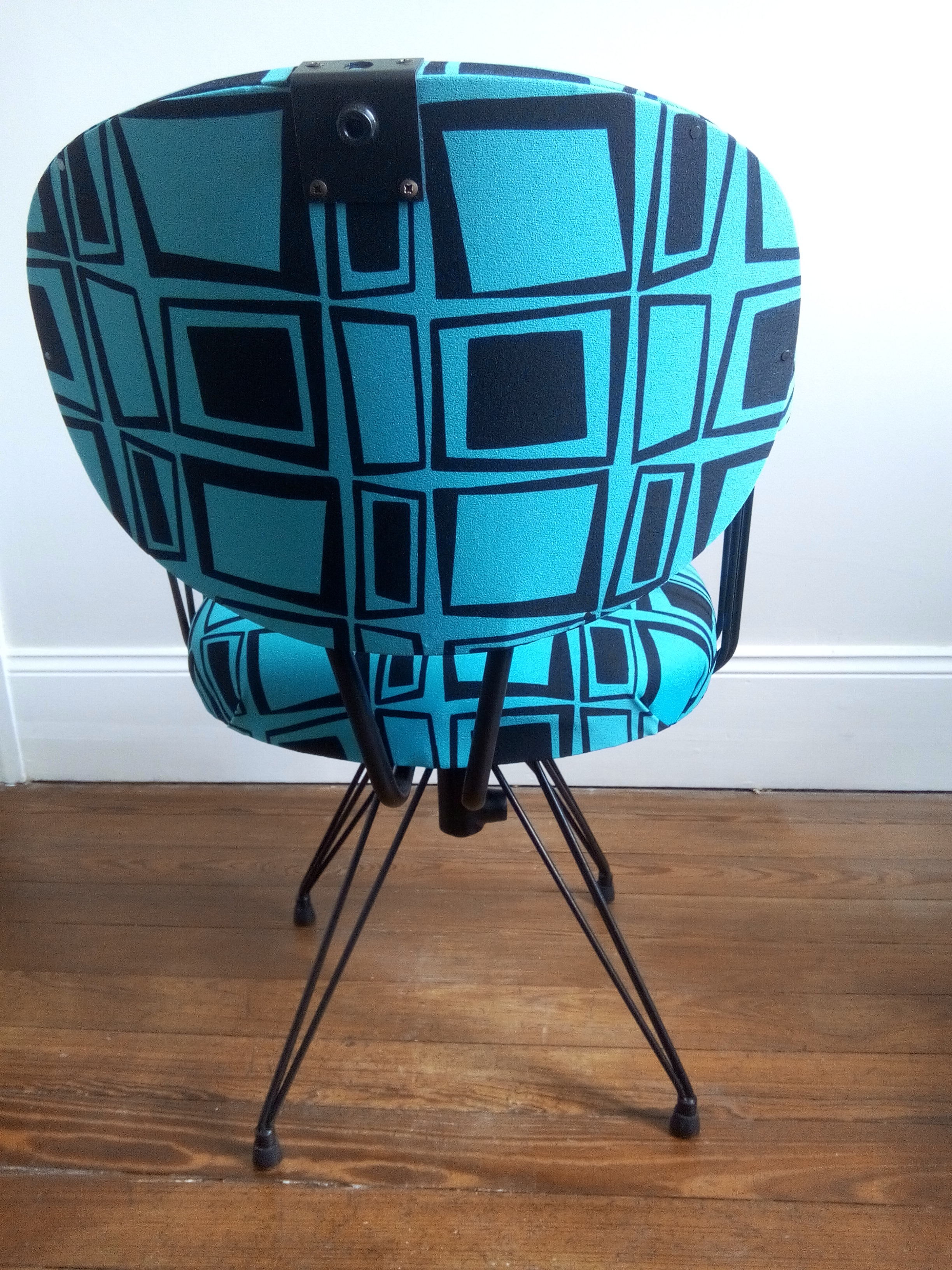 Hairdresser's armchair from the 60s