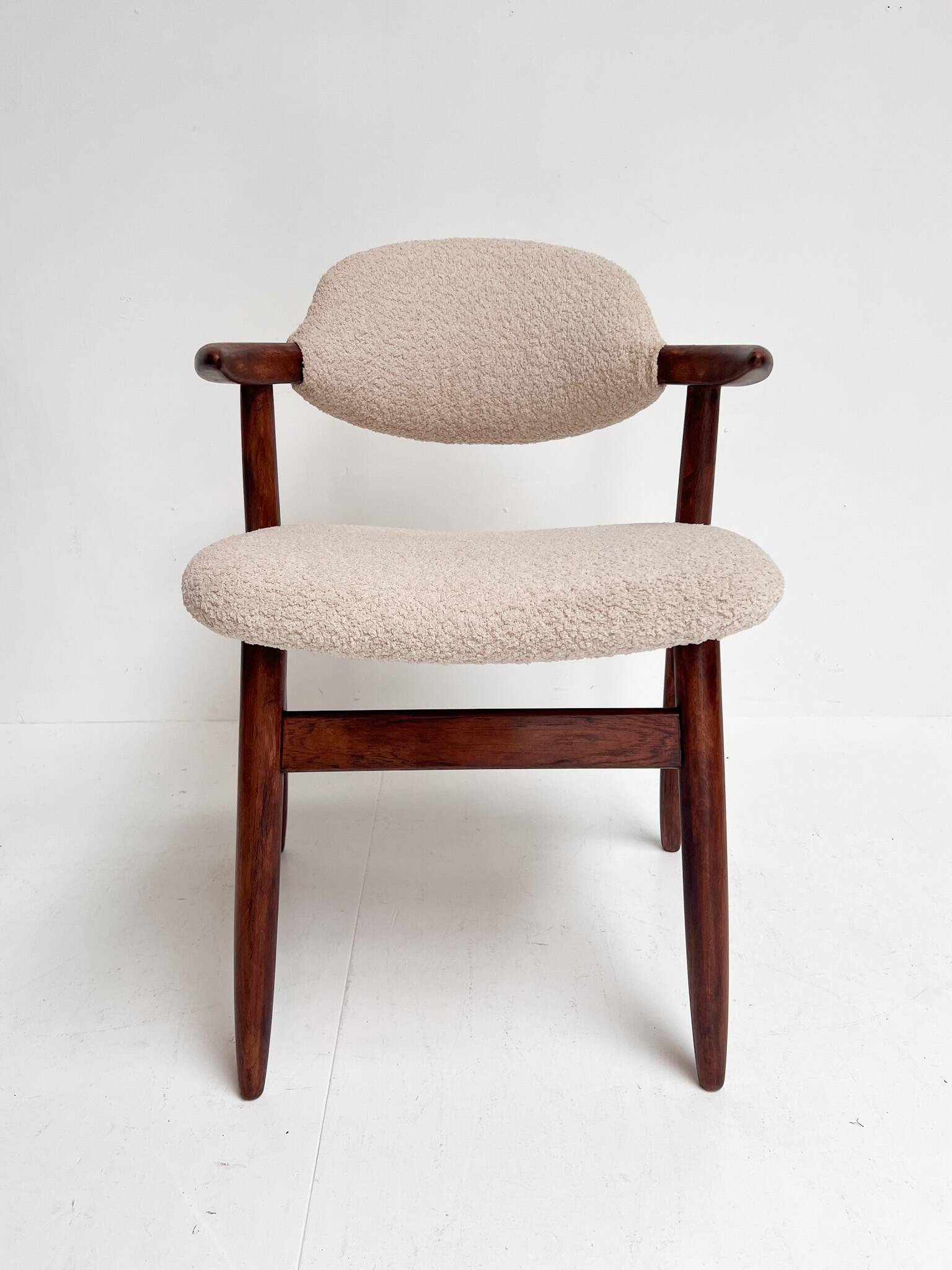 Padded cowhorn chair, 1970s