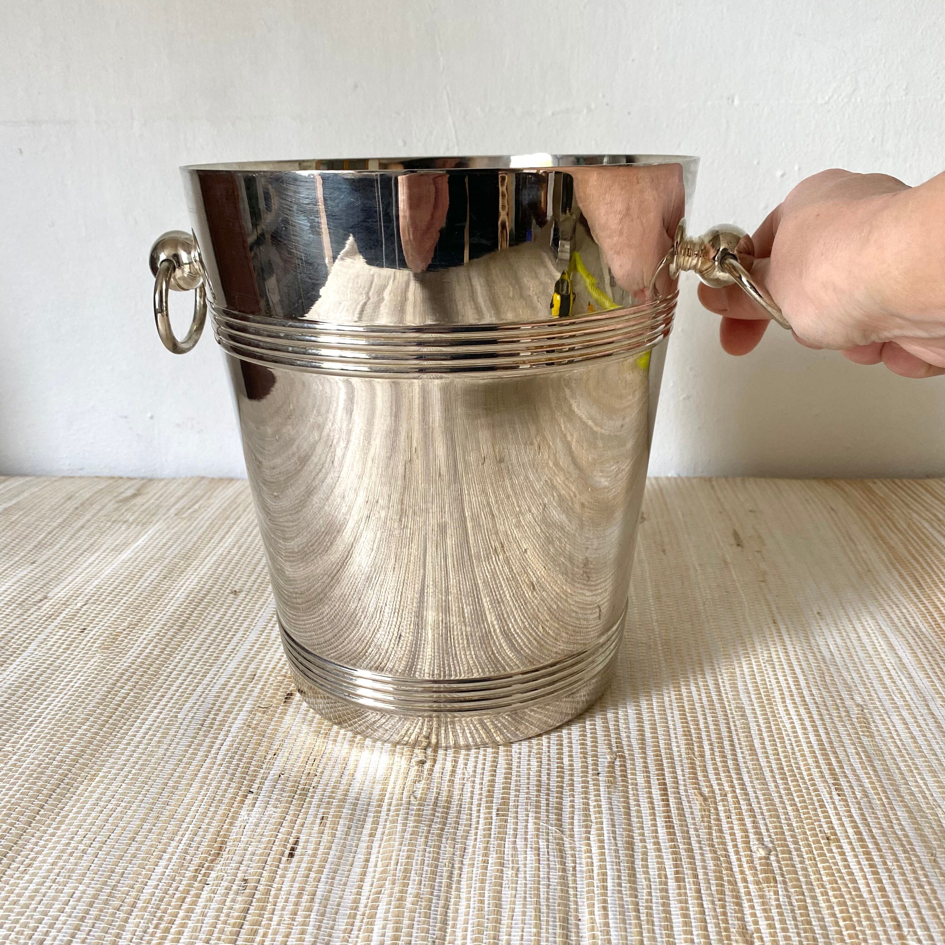 Champagne bucket in silver metal