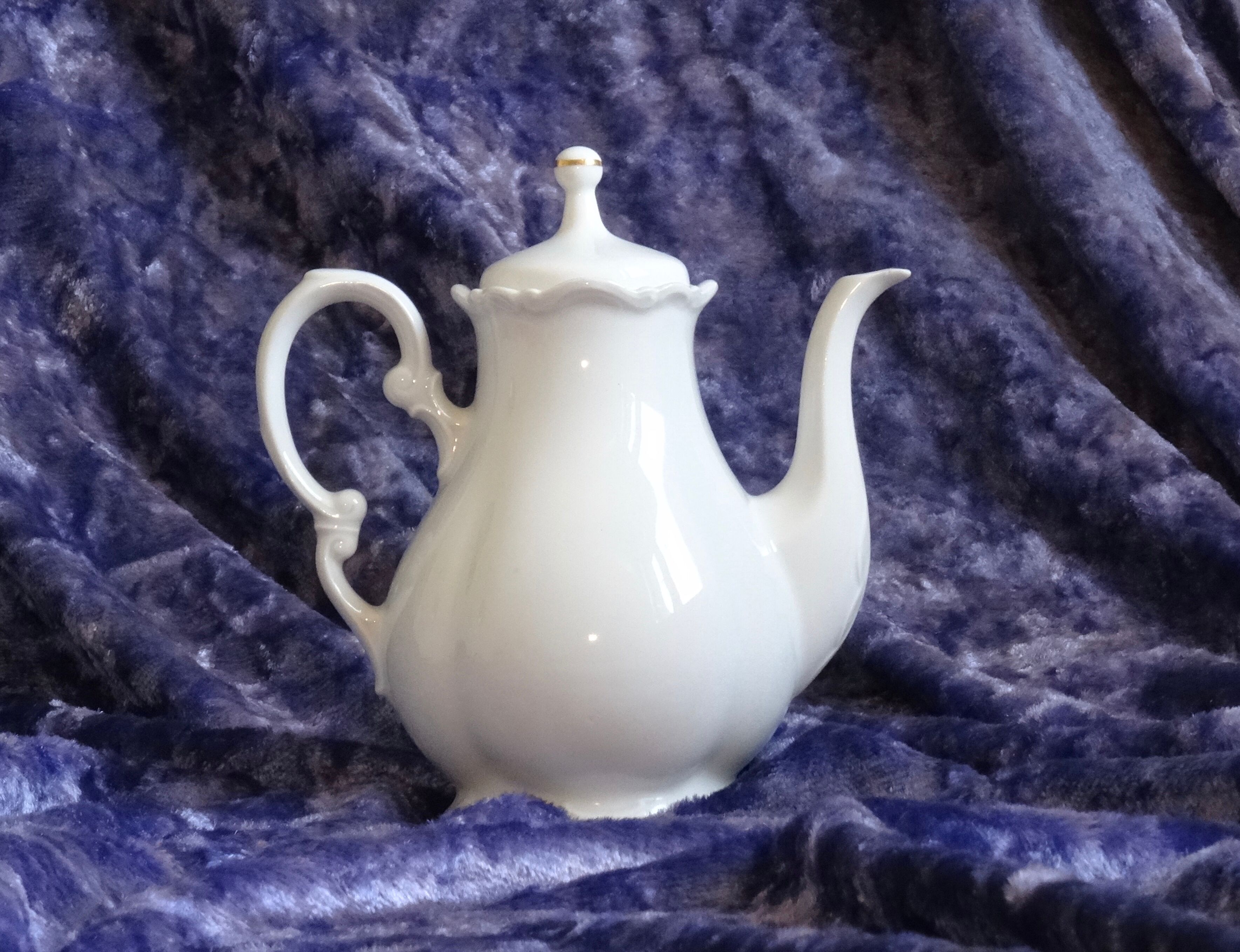 Porcelain coffee maker