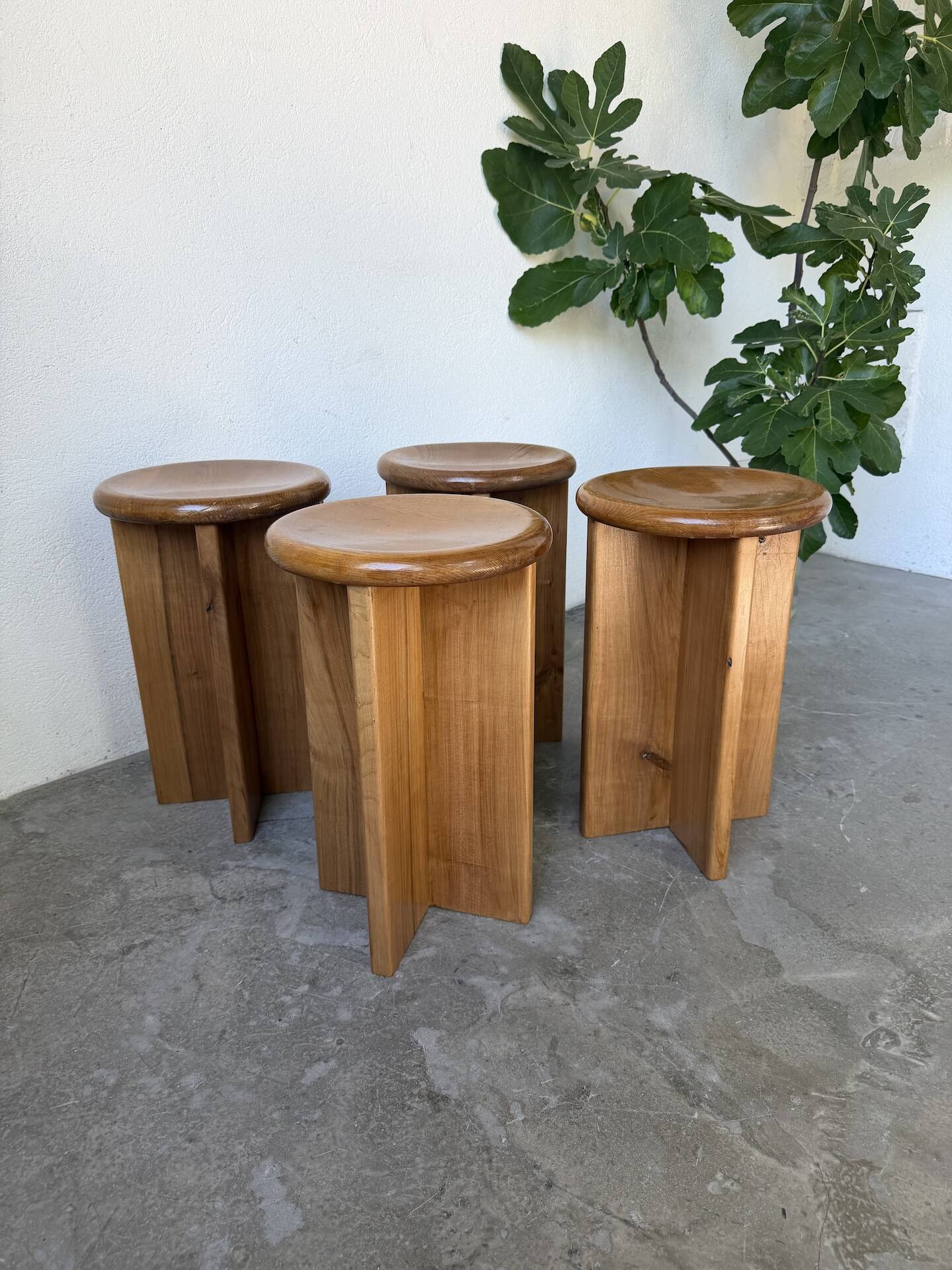 Set of 4 oak stools from the 1950s, constructivist style.