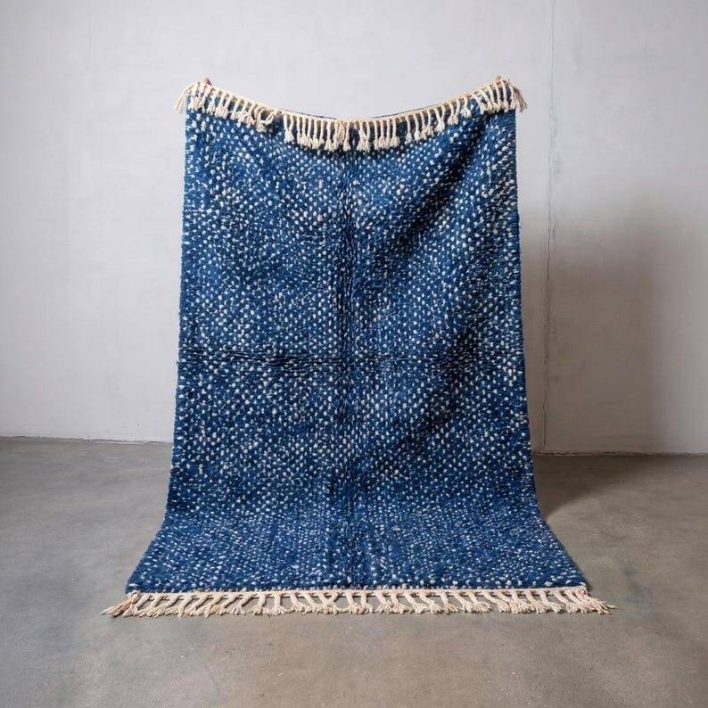 Handmade pure wool rug, size 1.5/2.5 m.