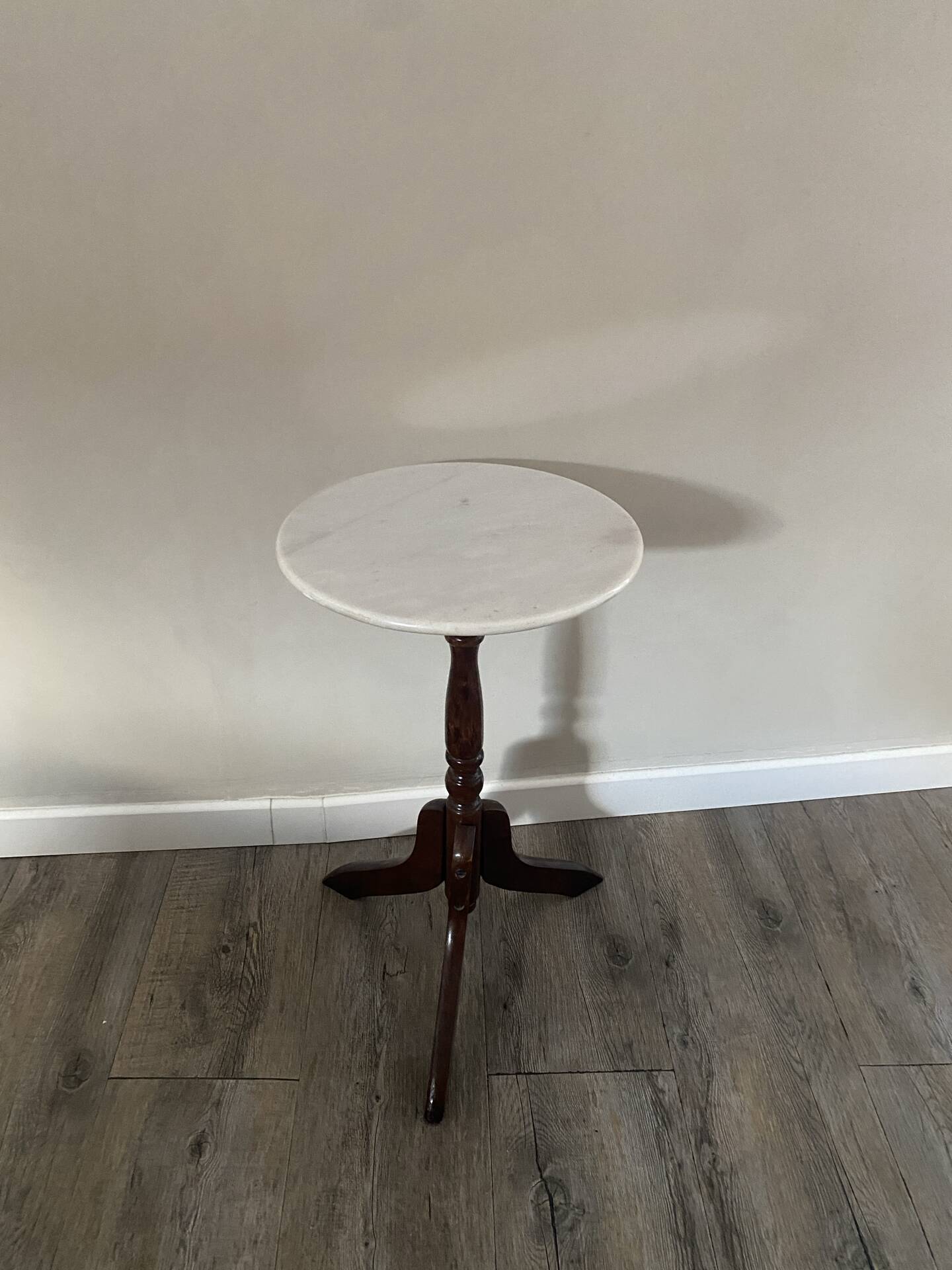 Vintage side table guéridon
