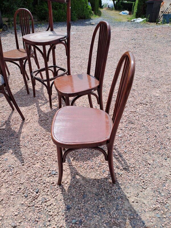 5 chaises bistrot et 1 tabouret