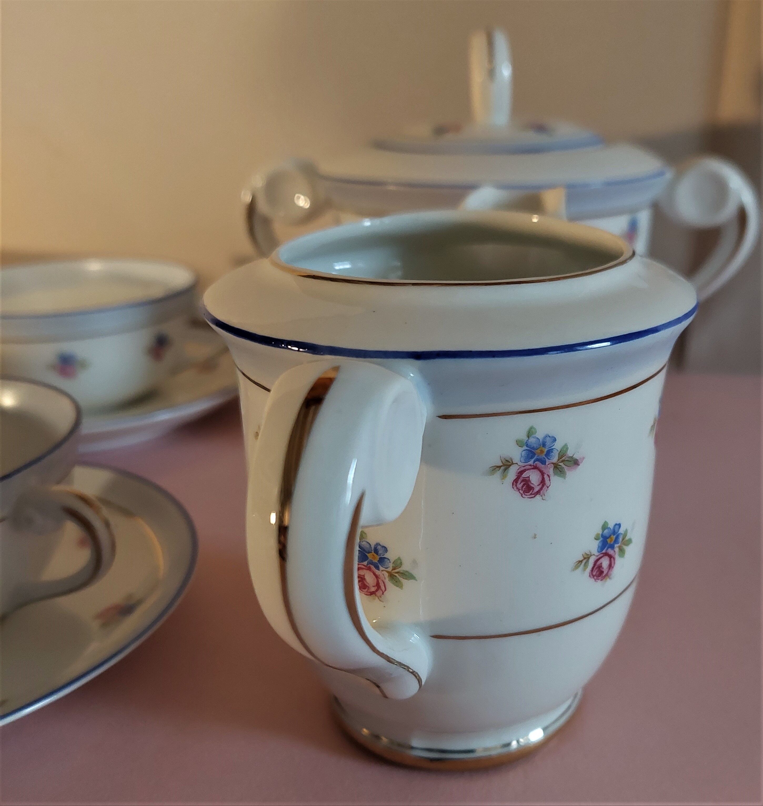 Chauvigny porcelain tea set six cups