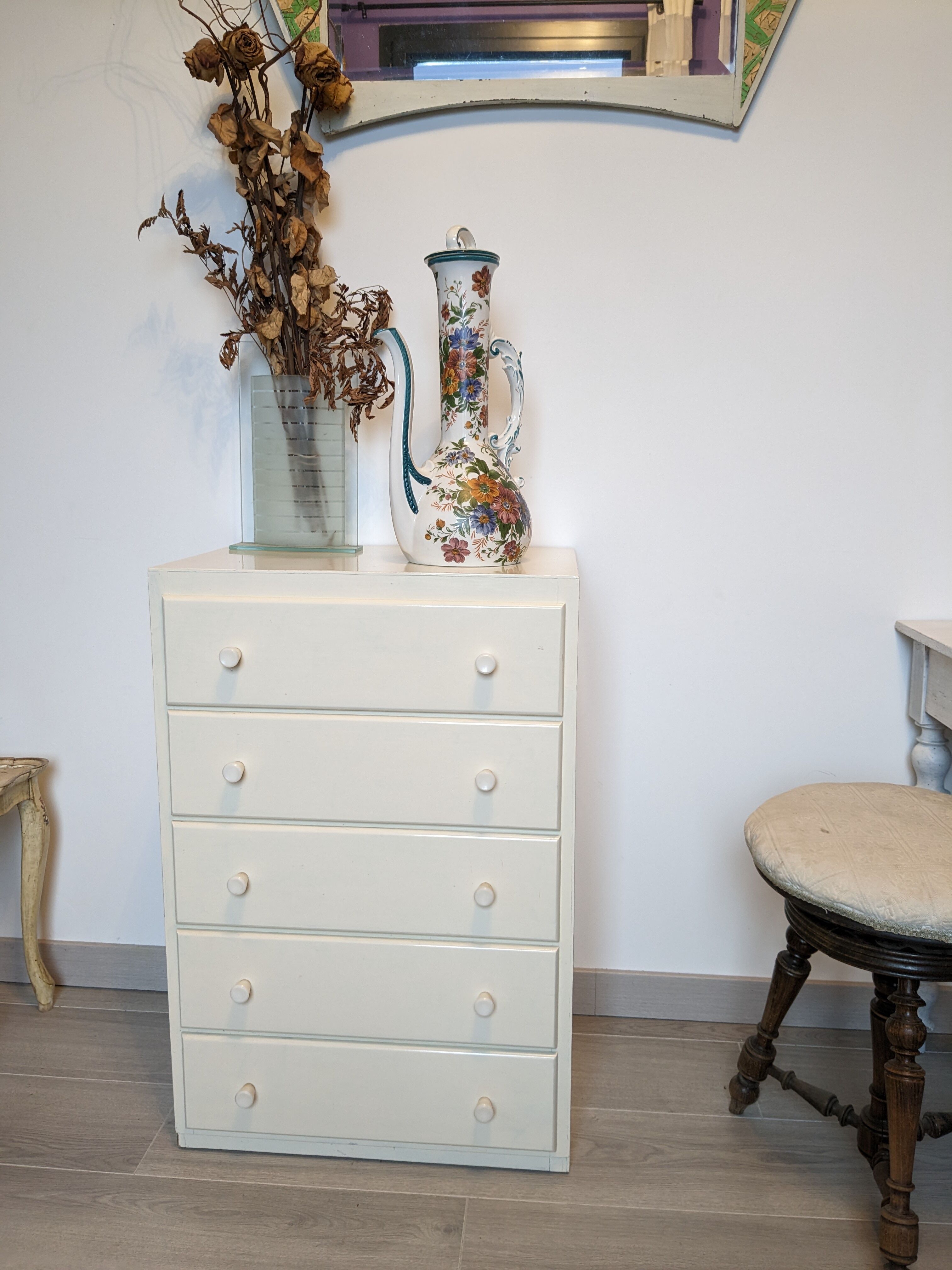 Commode vintage