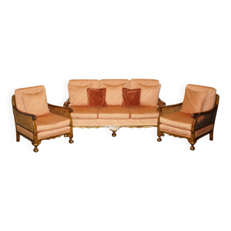 Three-piece bergère set in walnut, Chinoiserie style, from the 1920s, in need of restoration.