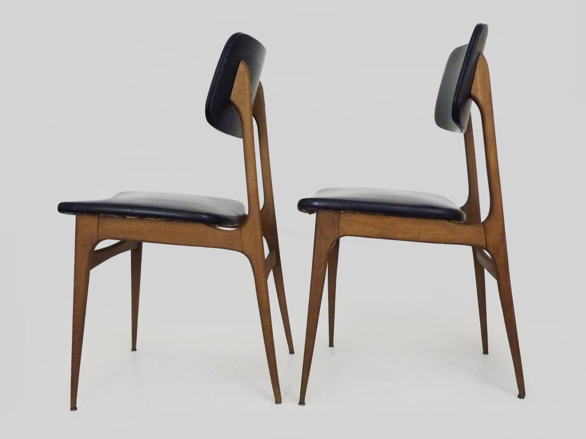 Pair of Scandinavian chairs in beech wood and skai from the 50s