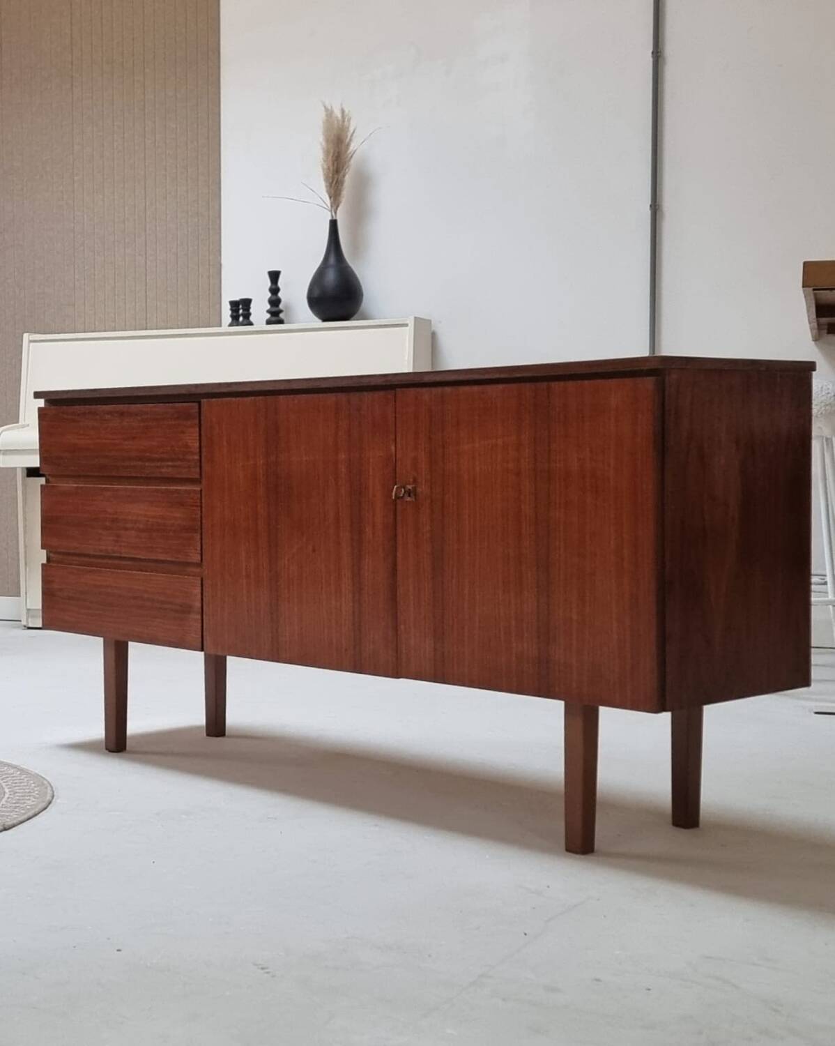 Buffet du milieu du siècle