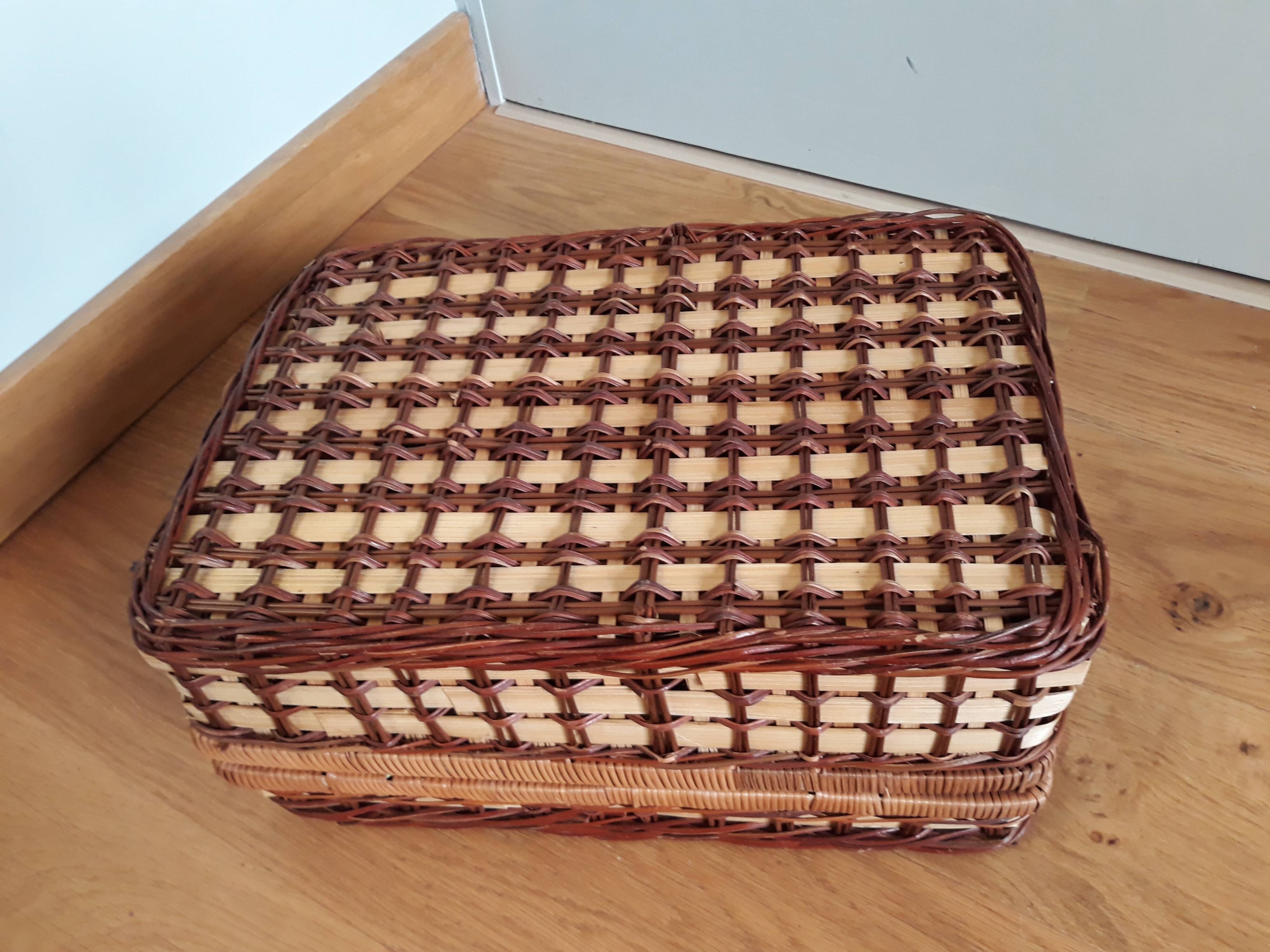 Wicker rattan suitcase