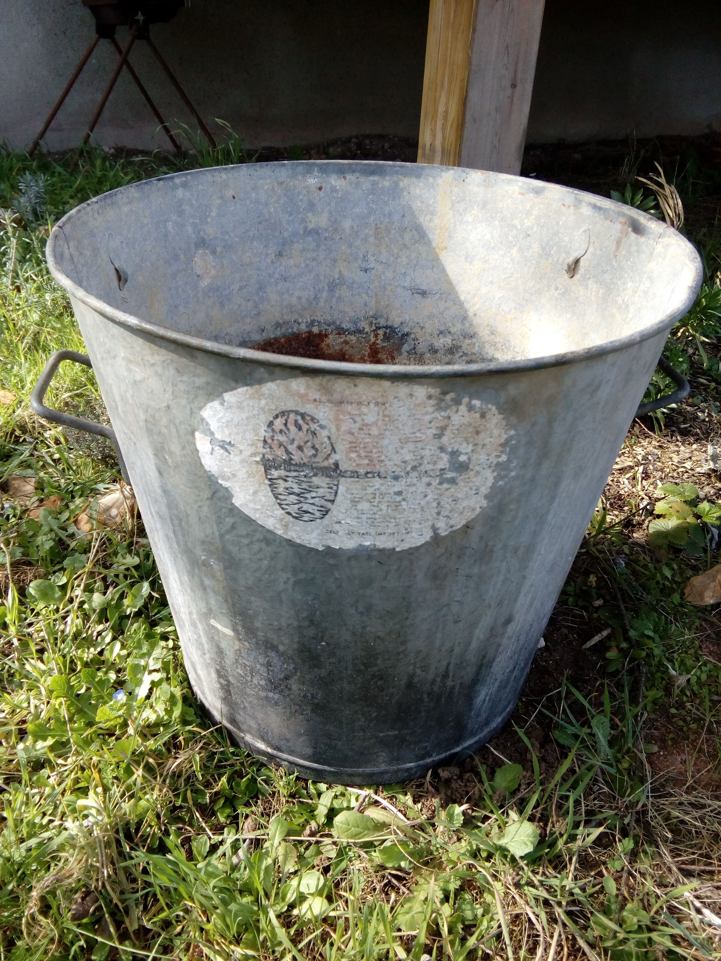 Grande bassine lessiveuse en tole galvanisée au zinc de la marque Jean ...
