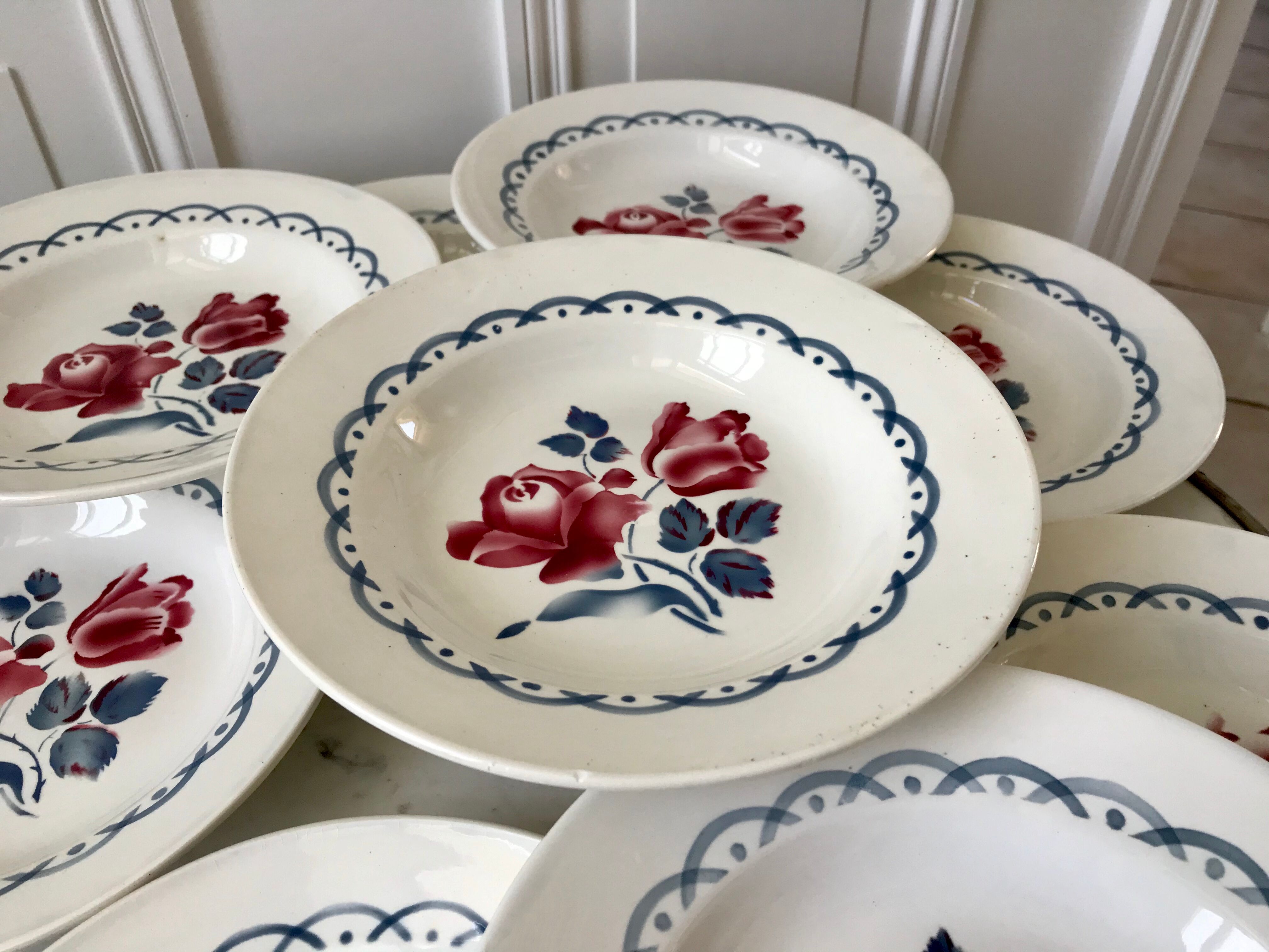 Set of 9 hollow plates Digoin Sarreguemines model "Cannes"