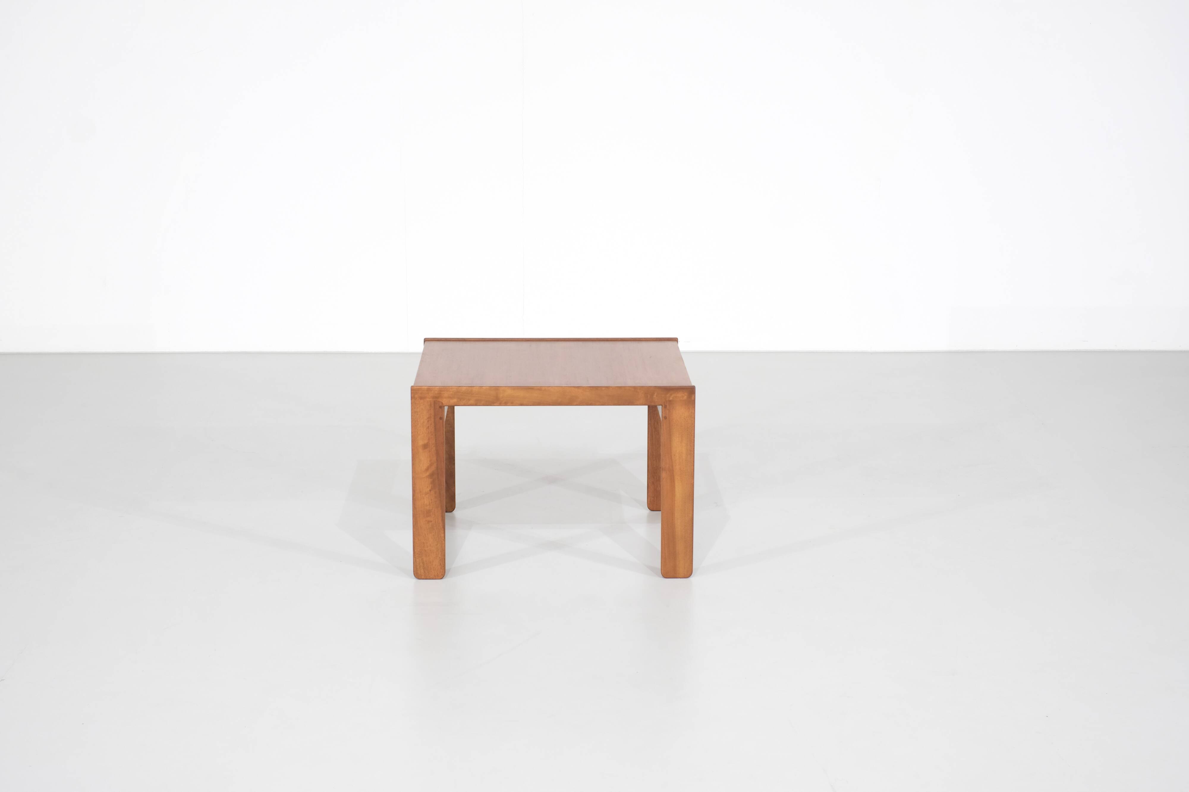 Coffee table model "777" Tobia & Afra Scarpa for Cassina, 1960s.