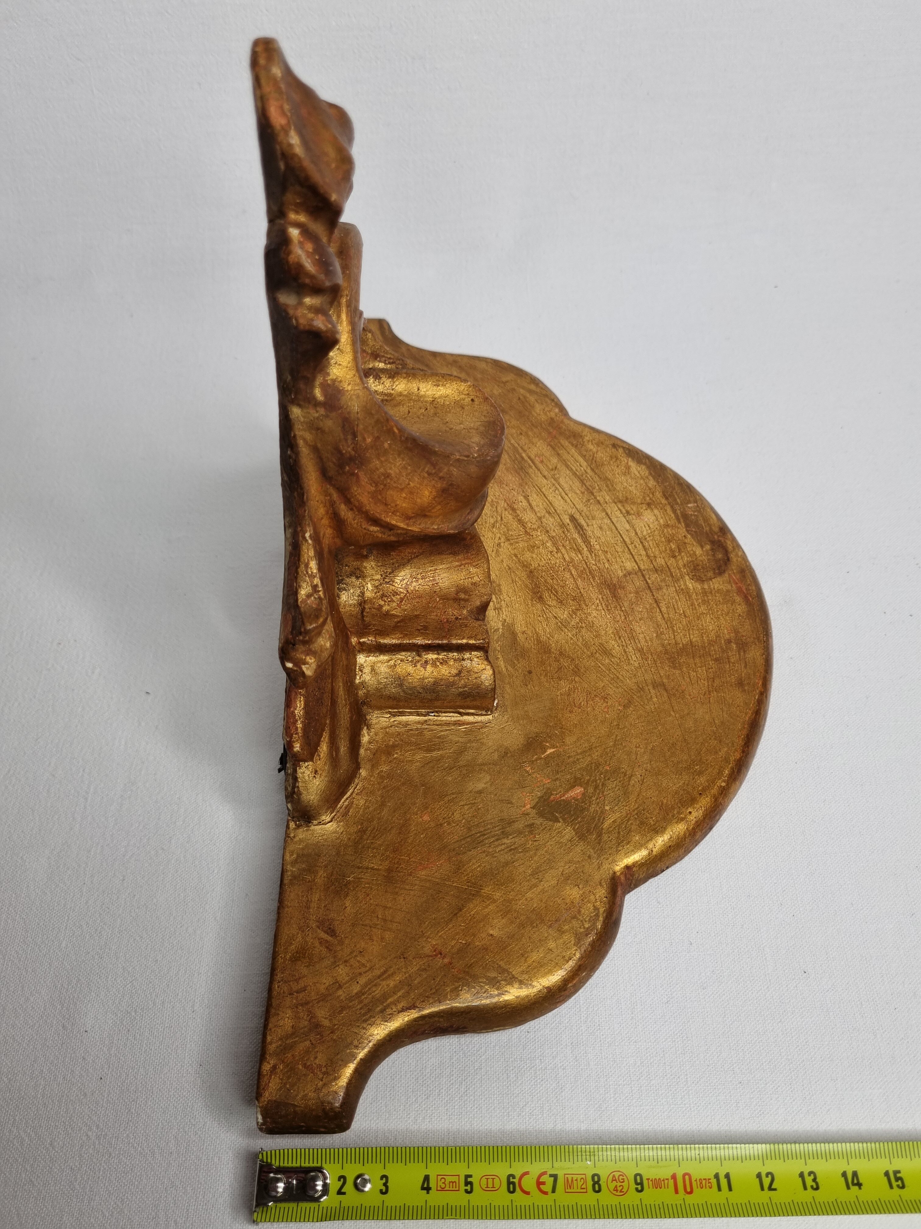 Stucco and gilded wood harness, 30 cm