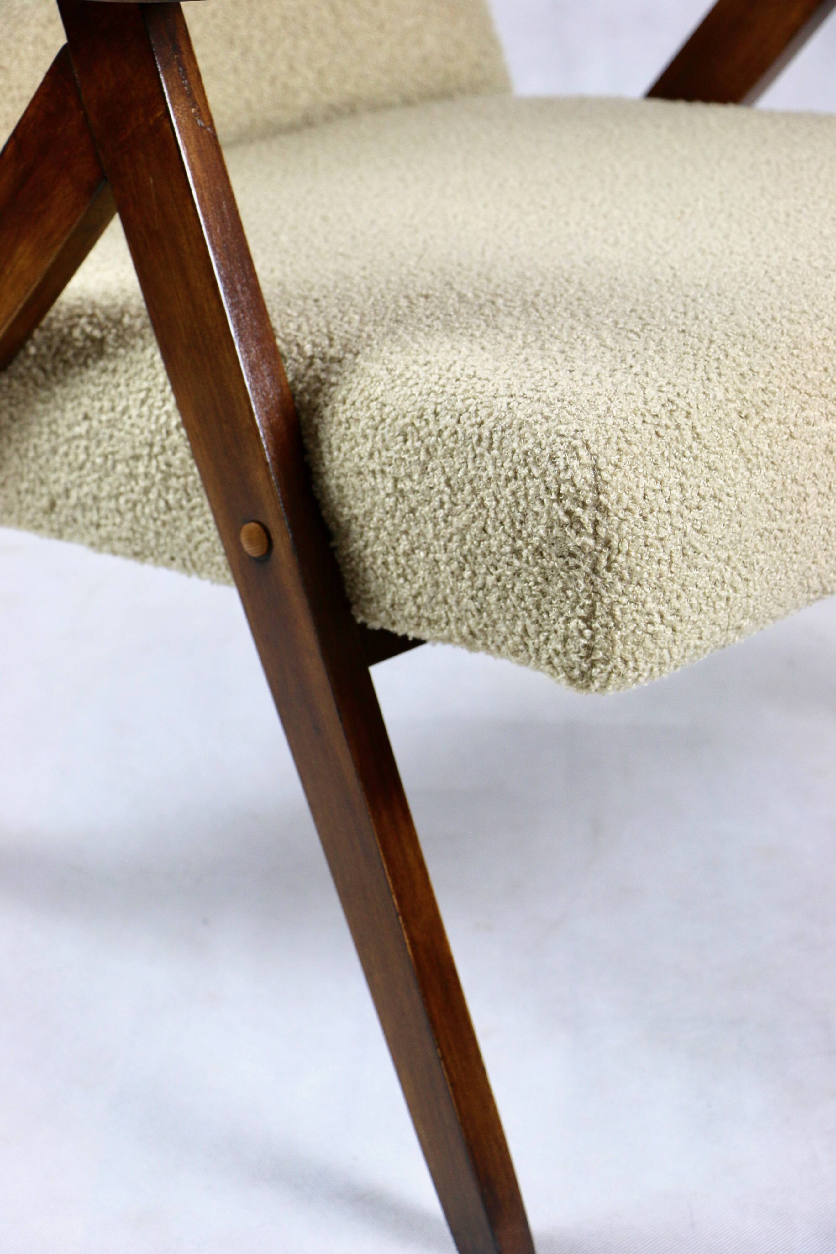 Vintage beige boucle model b-310 armchair, 1970s