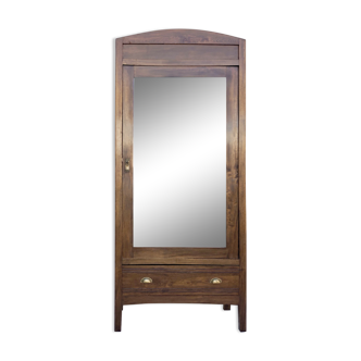 Armoire parisienne