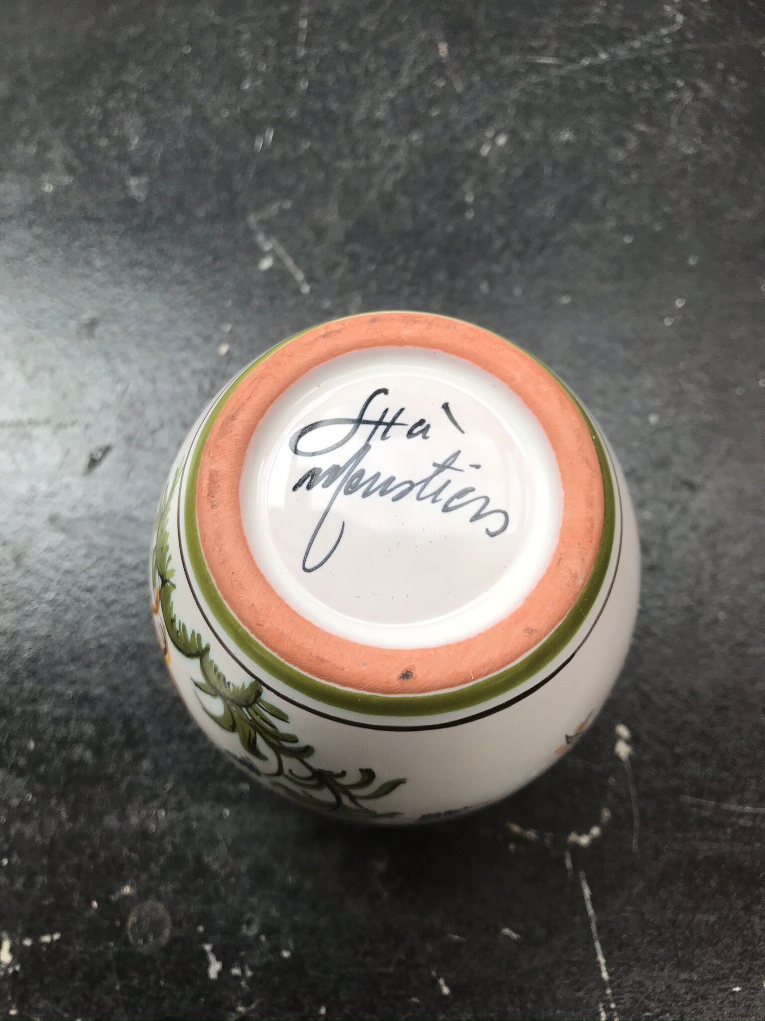 Ancient vase Moustiers