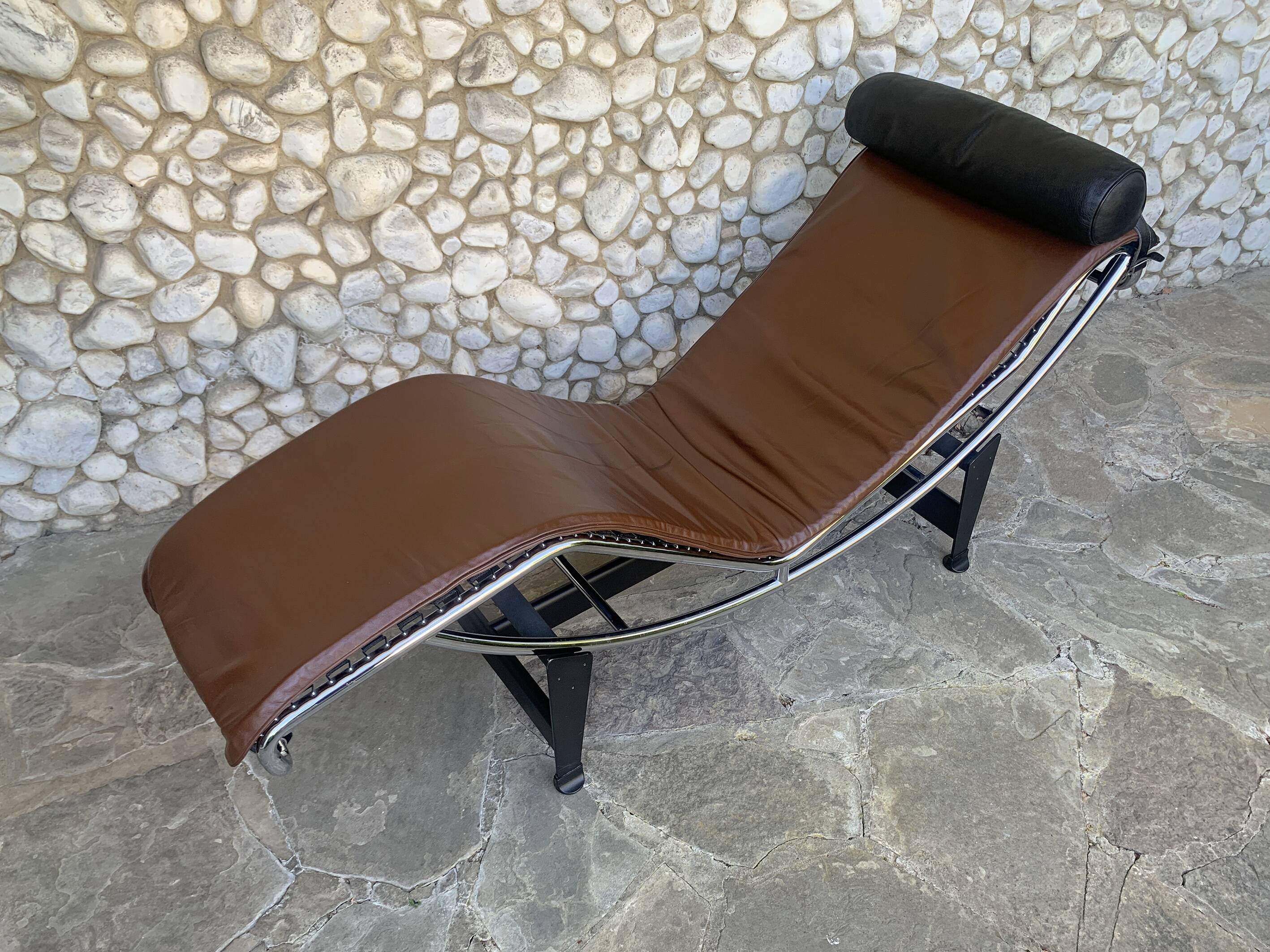 LC4 brown leather by Le Corbusier, Jeanneret & Perriand, Cassina, 1980