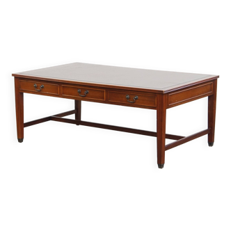 Table basse de style anglais avec plateau en cuir rouge et 4 tiroirs