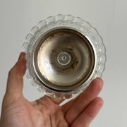 Coupe en verre épais sur pied métal